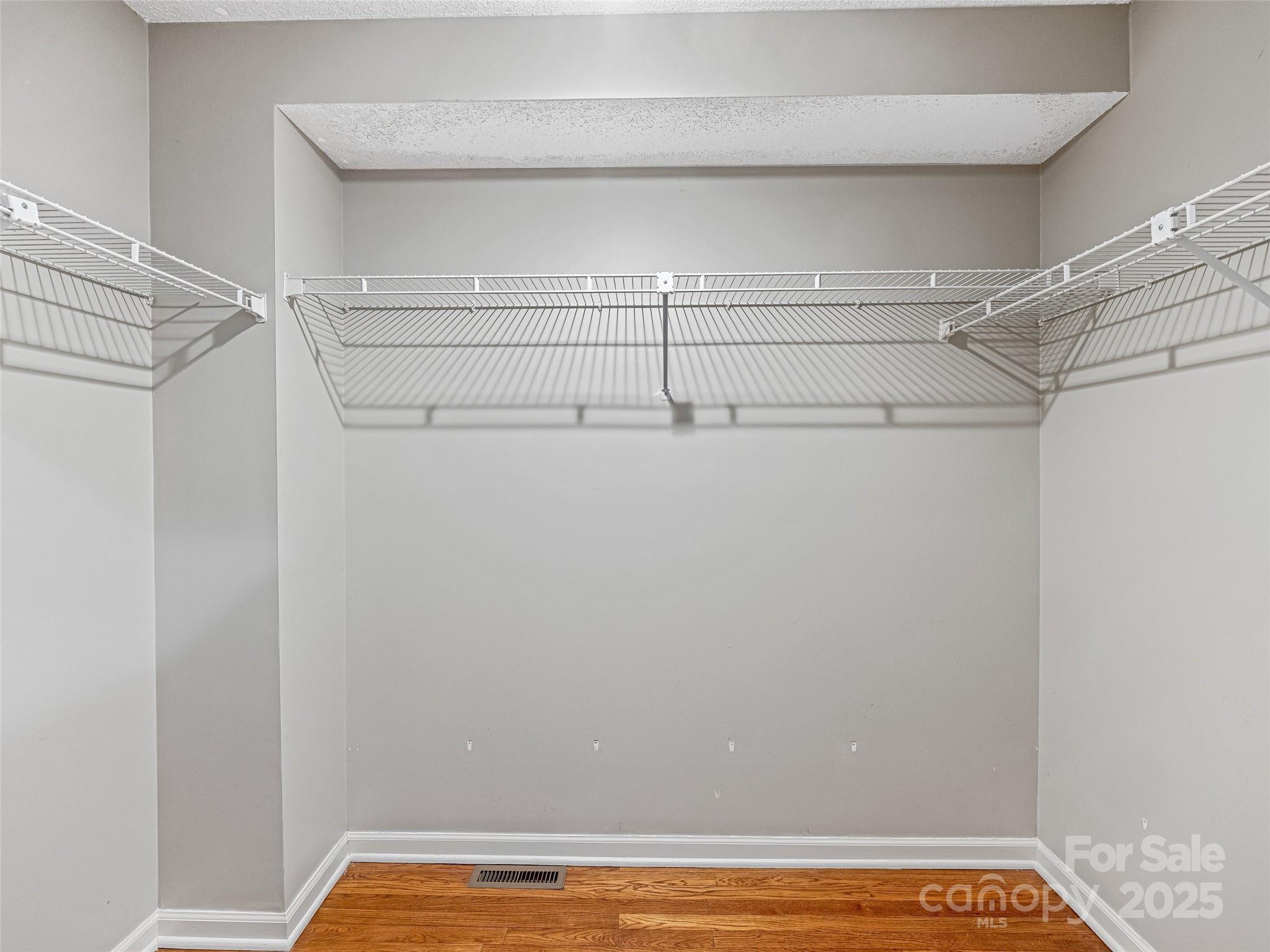 140 Overlook Drive — Flat Rock