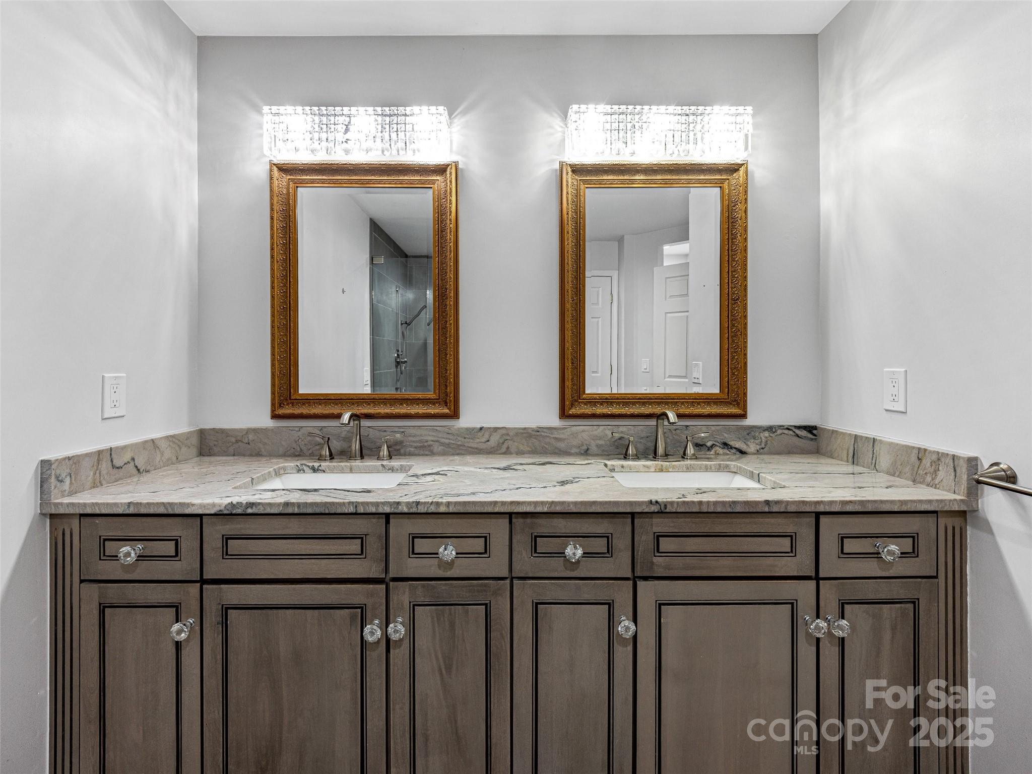 140 Overlook Drive — Flat Rock