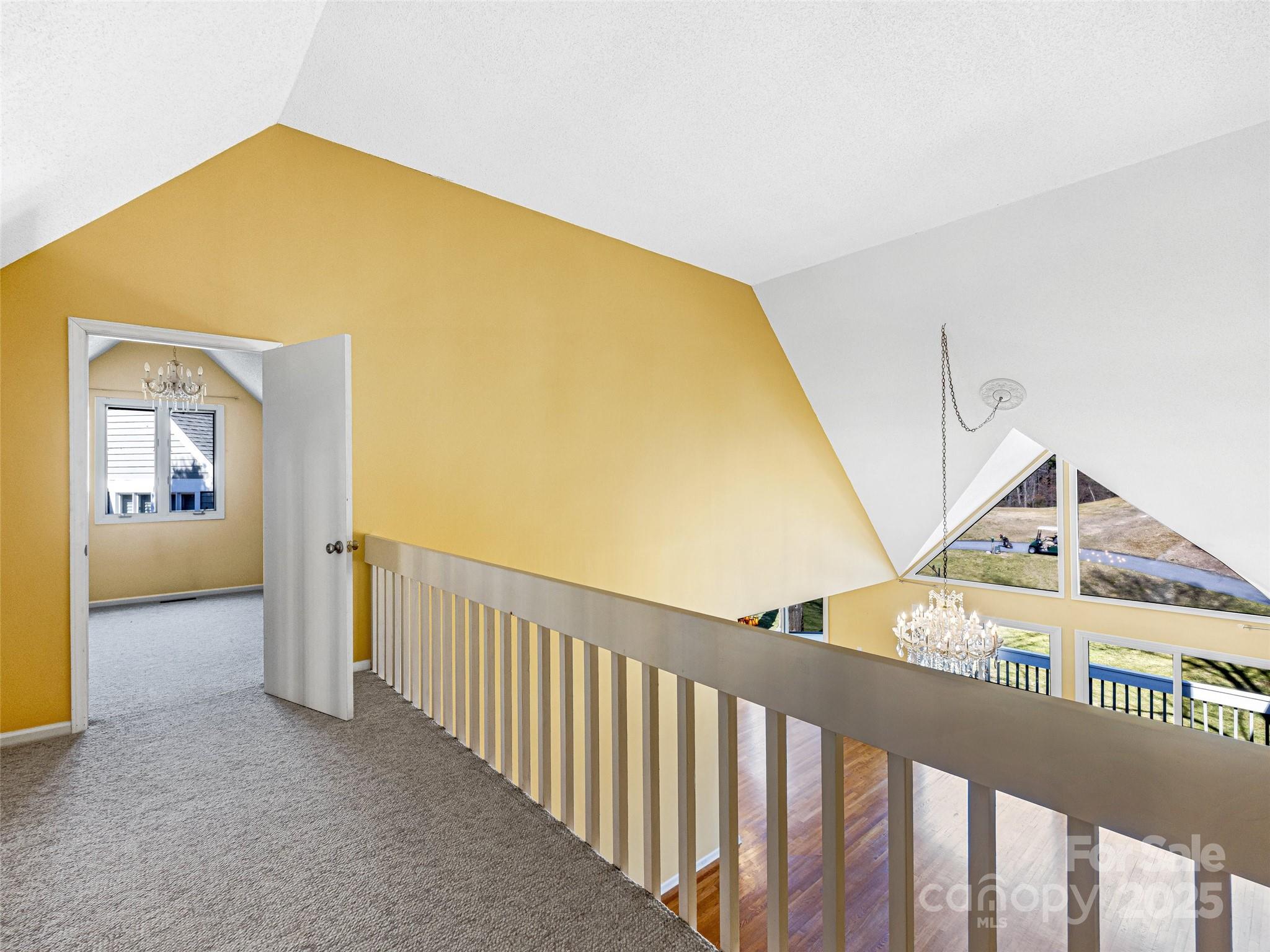 140 Overlook Drive — Flat Rock