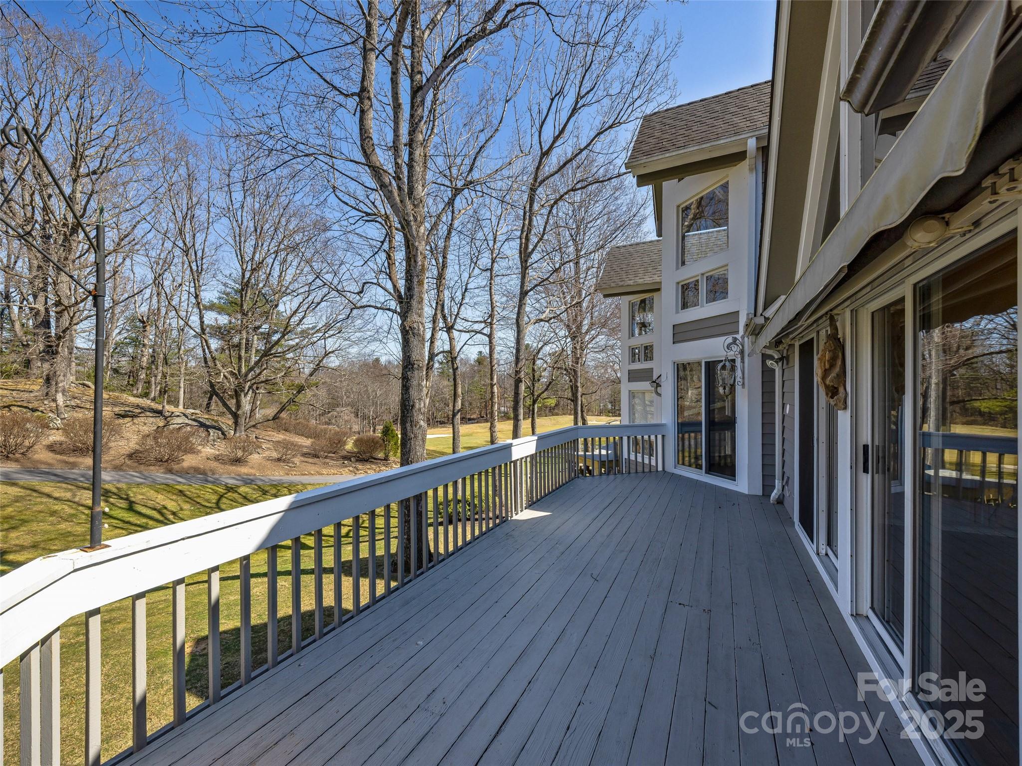 140 Overlook Drive — Flat Rock