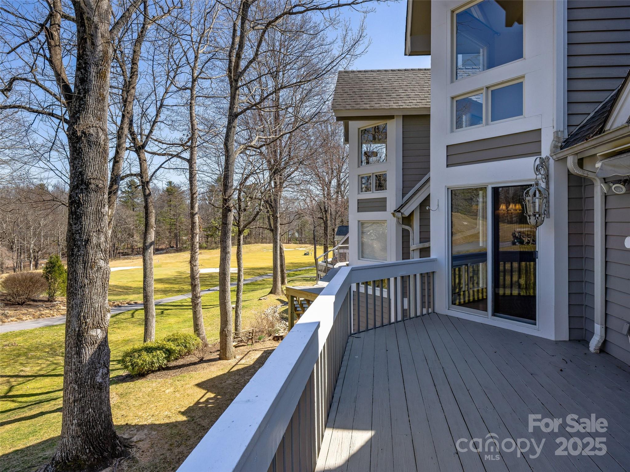 140 Overlook Drive — Flat Rock