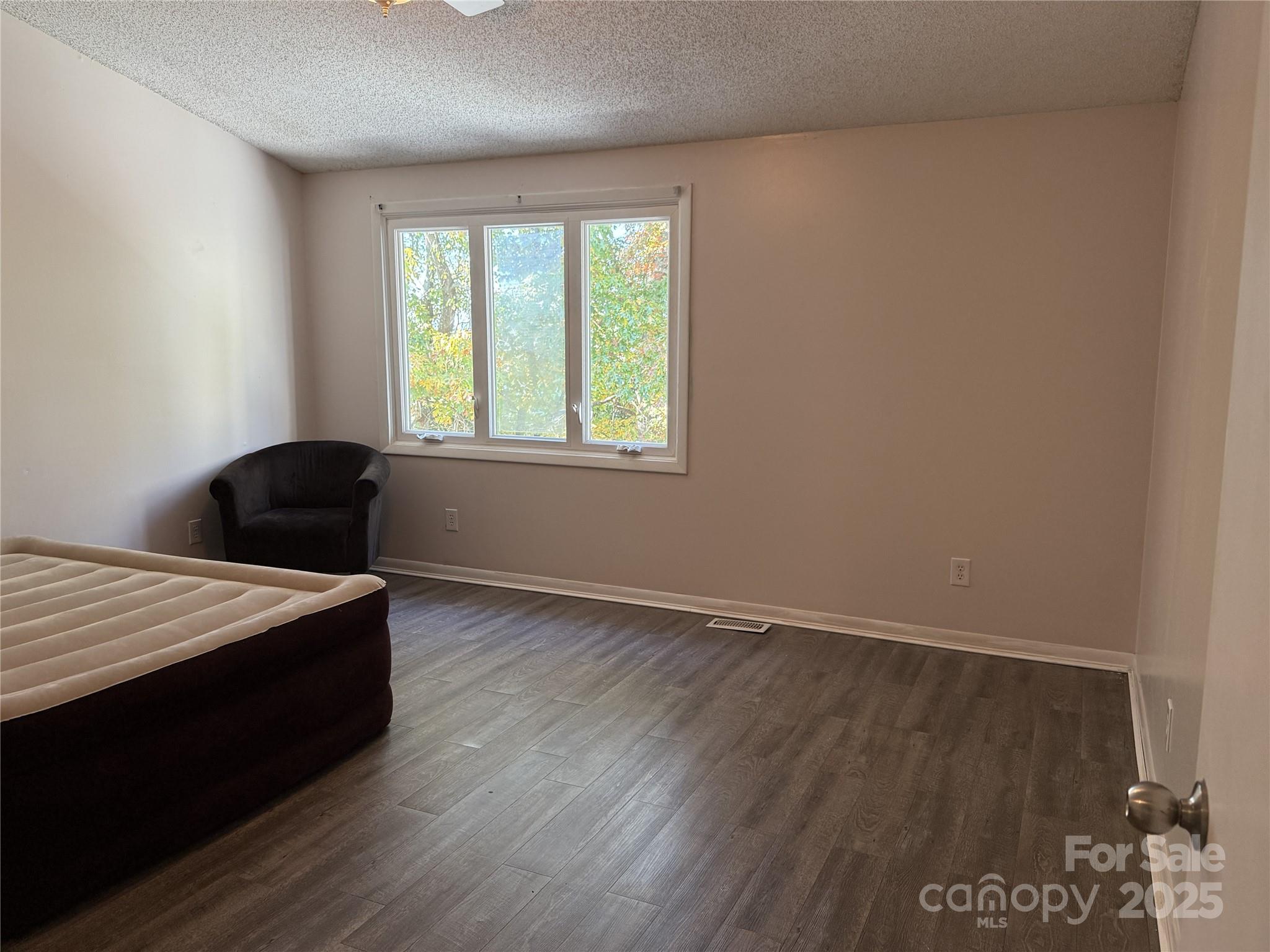 22 Hollybrook Drive — Asheville