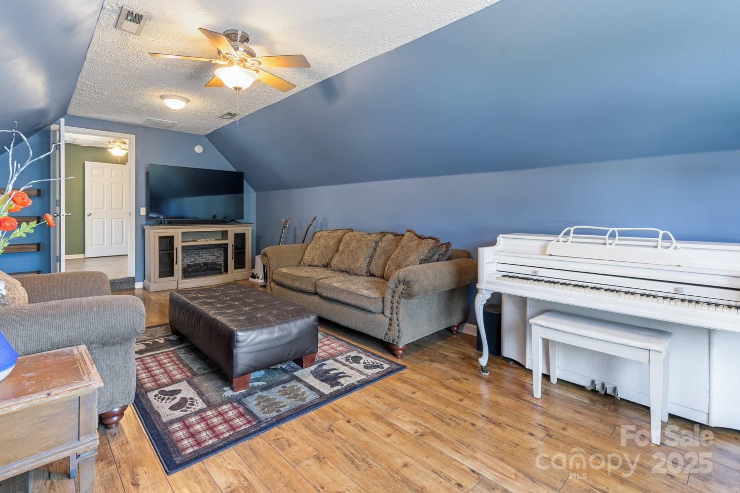 122 Ramsey Road — Asheville