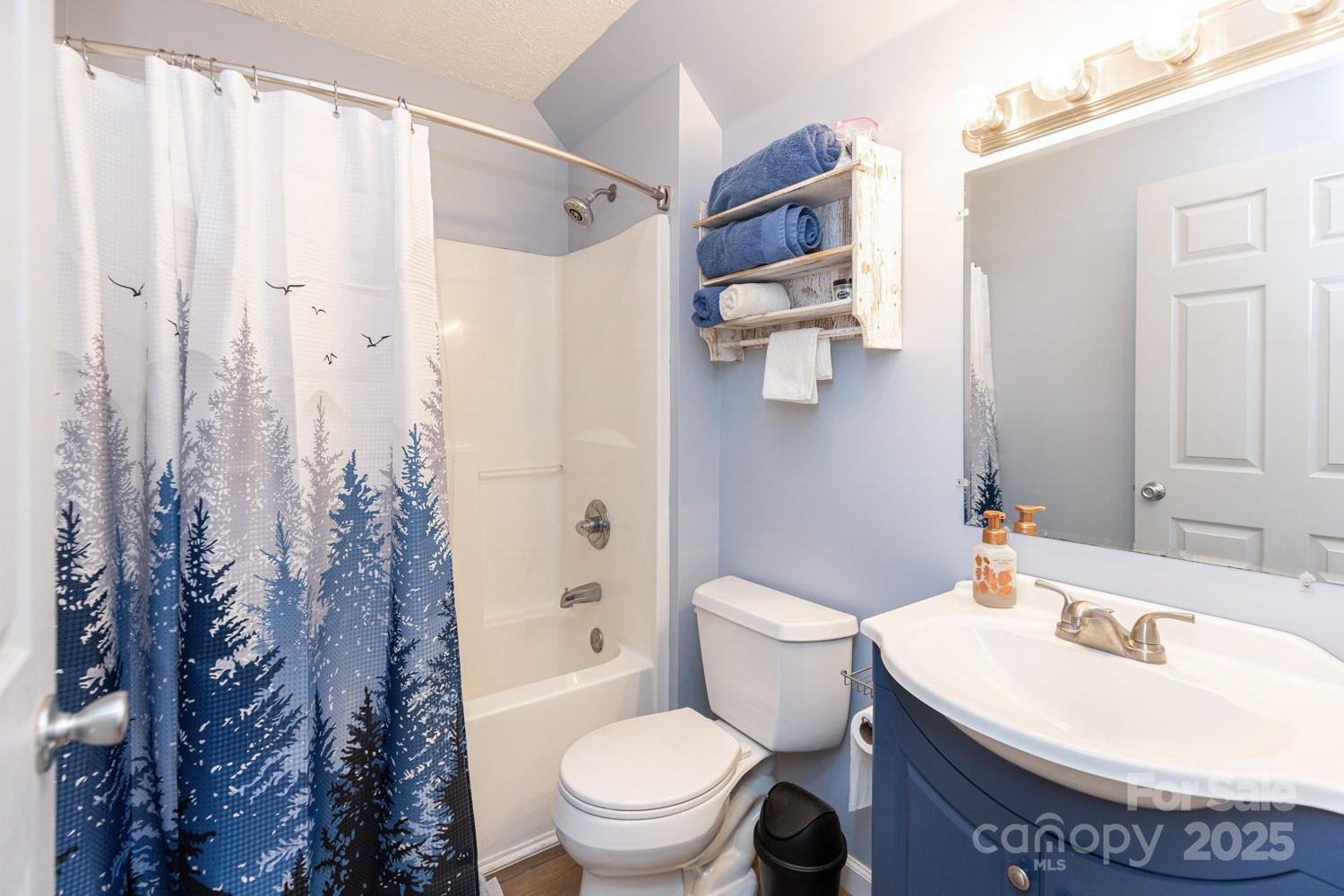 122 Ramsey Road — Asheville
