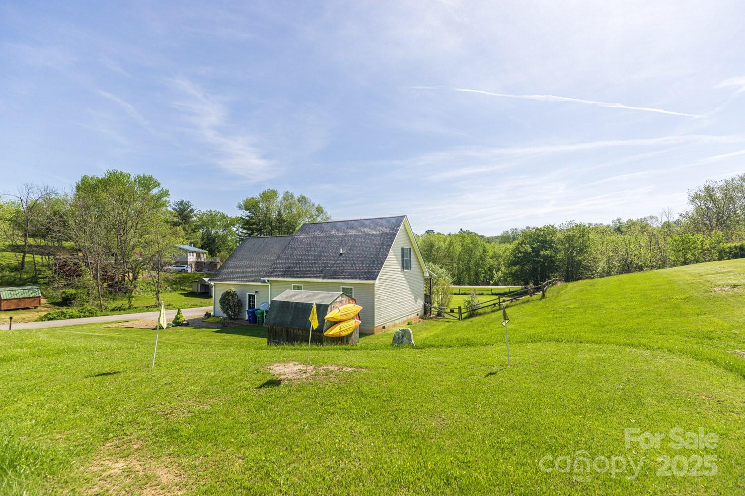 122 Ramsey Road — Asheville