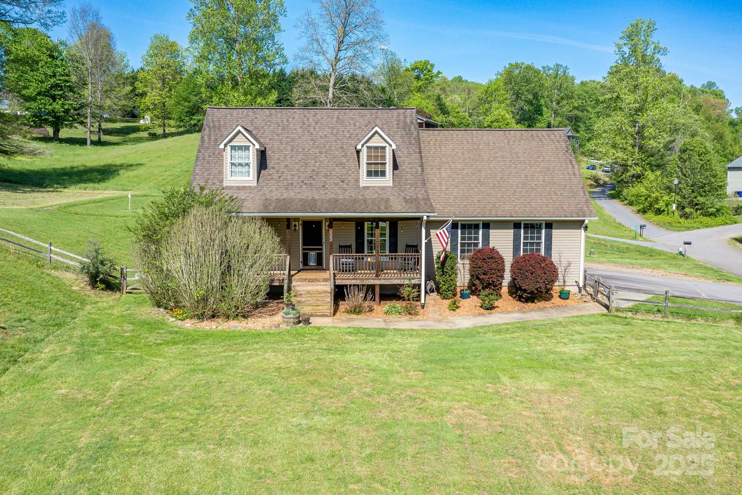 122 Ramsey Road — Asheville