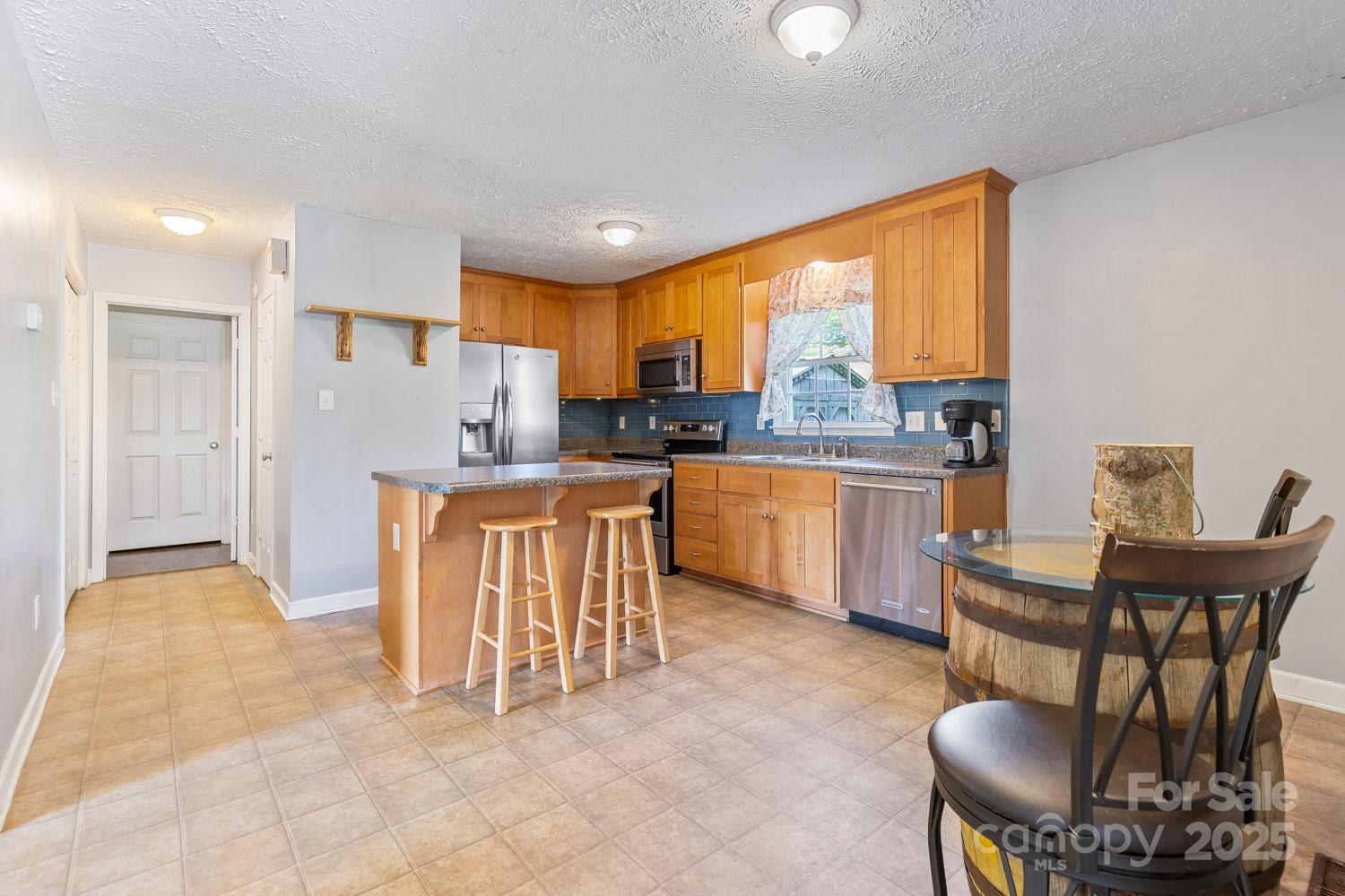 122 Ramsey Road — Asheville
