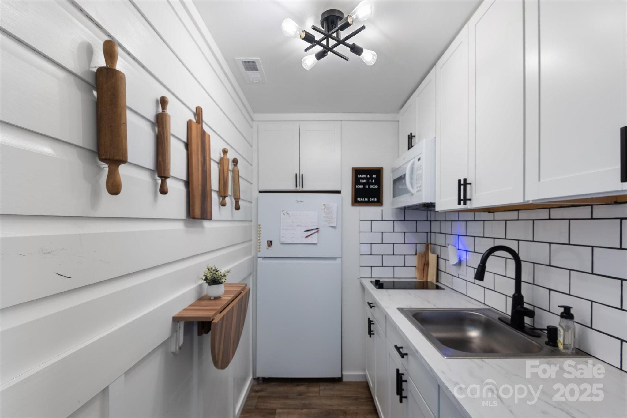 732 Crowe Dairy Road — Forest City