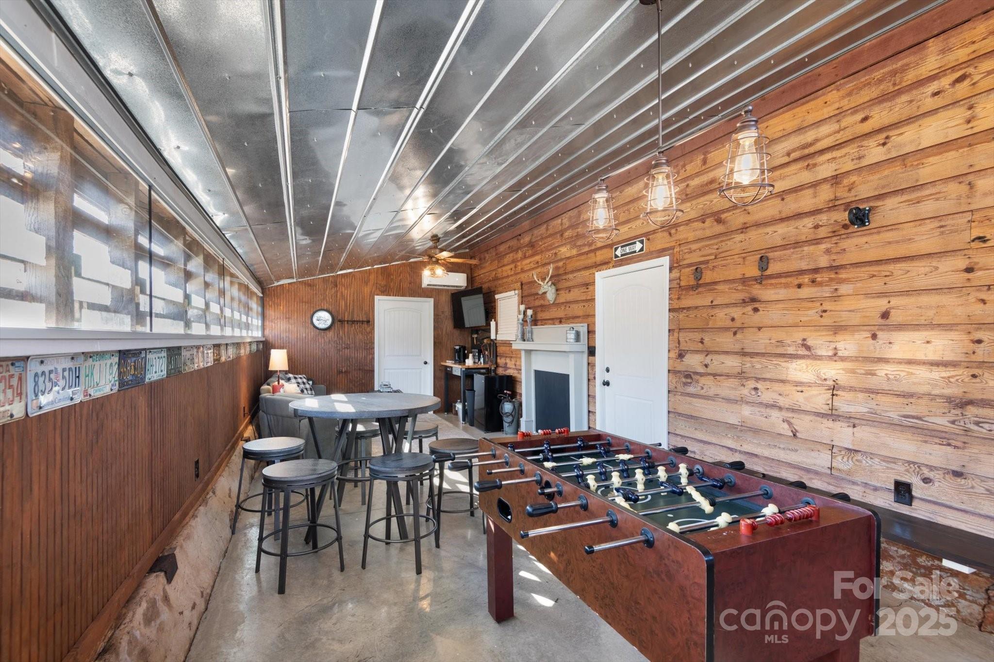 732 Crowe Dairy Road — Forest City