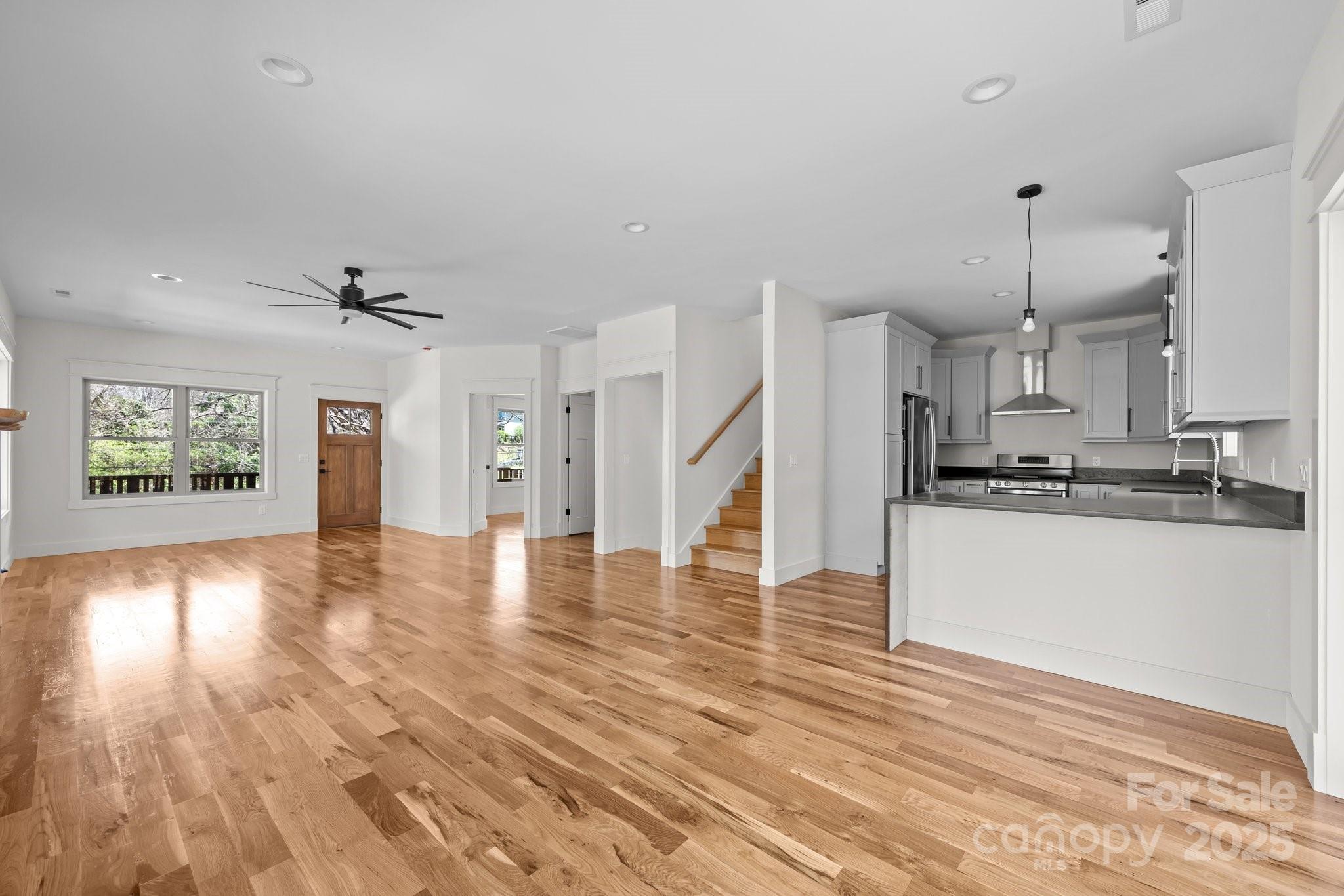 93 Glendale Avenue — Asheville