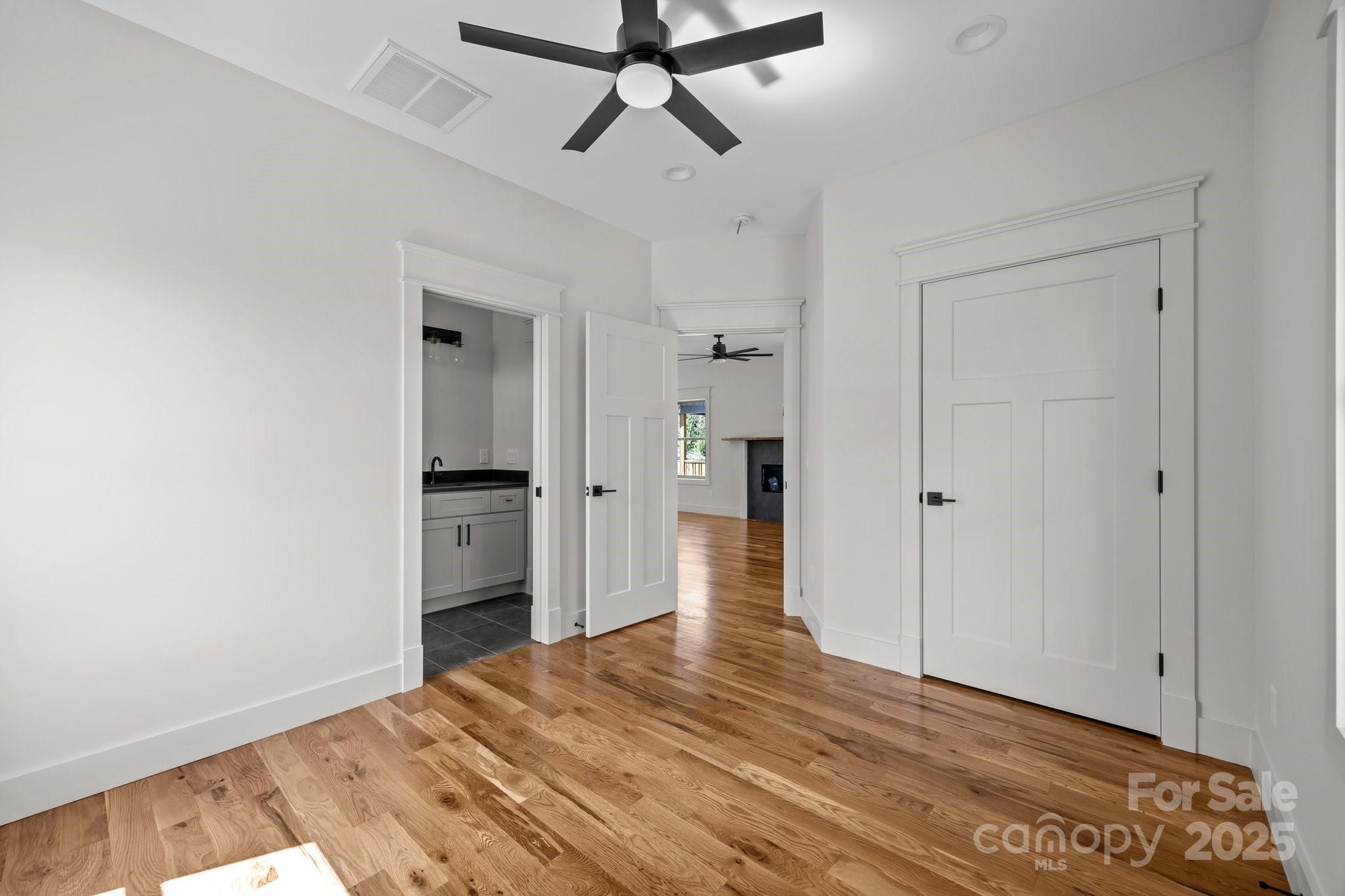 93 Glendale Avenue — Asheville