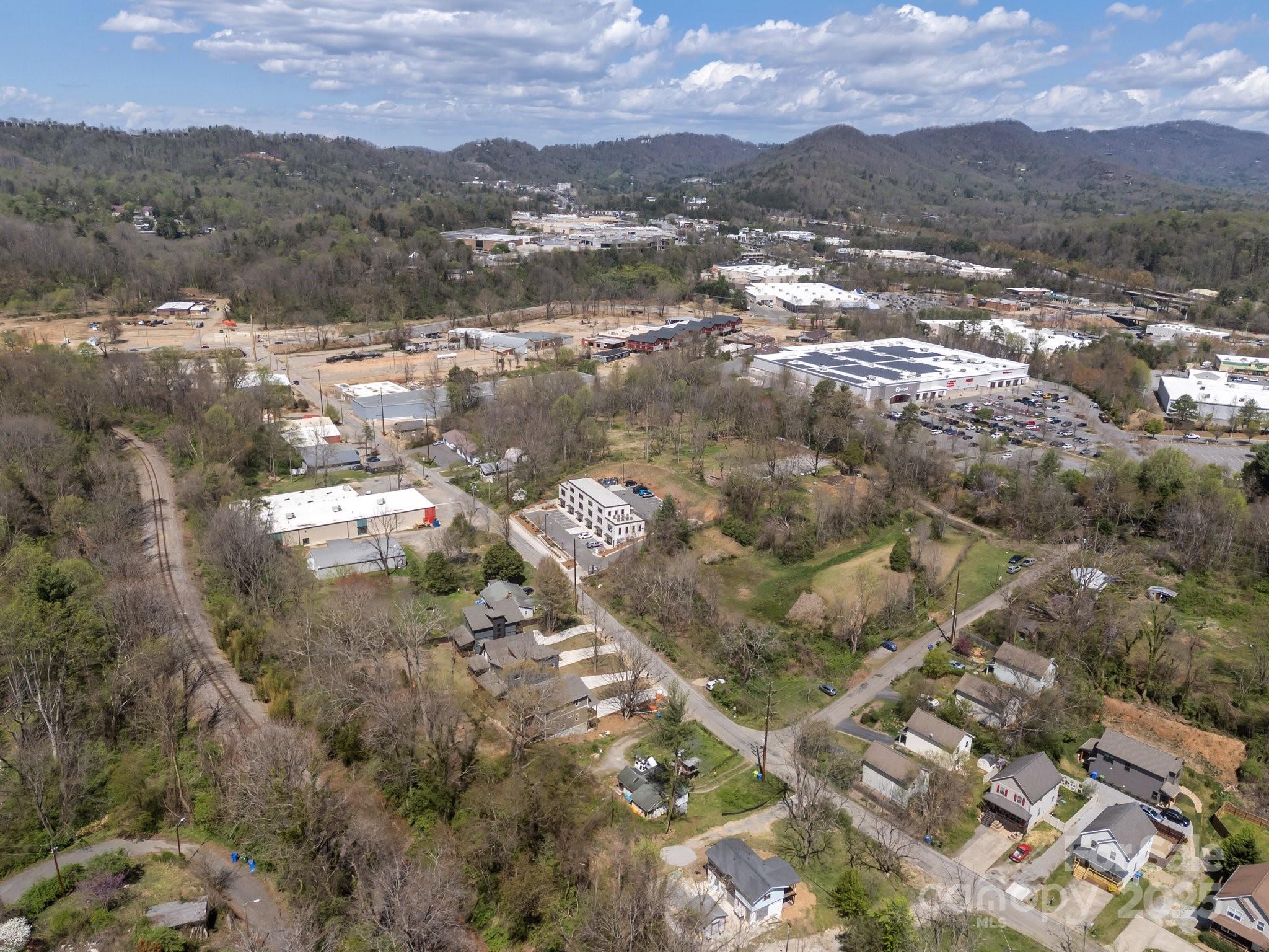 93 Glendale Avenue — Asheville