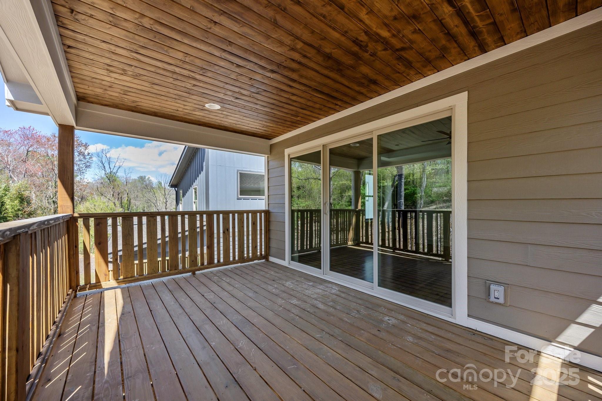 93 Glendale Avenue — Asheville