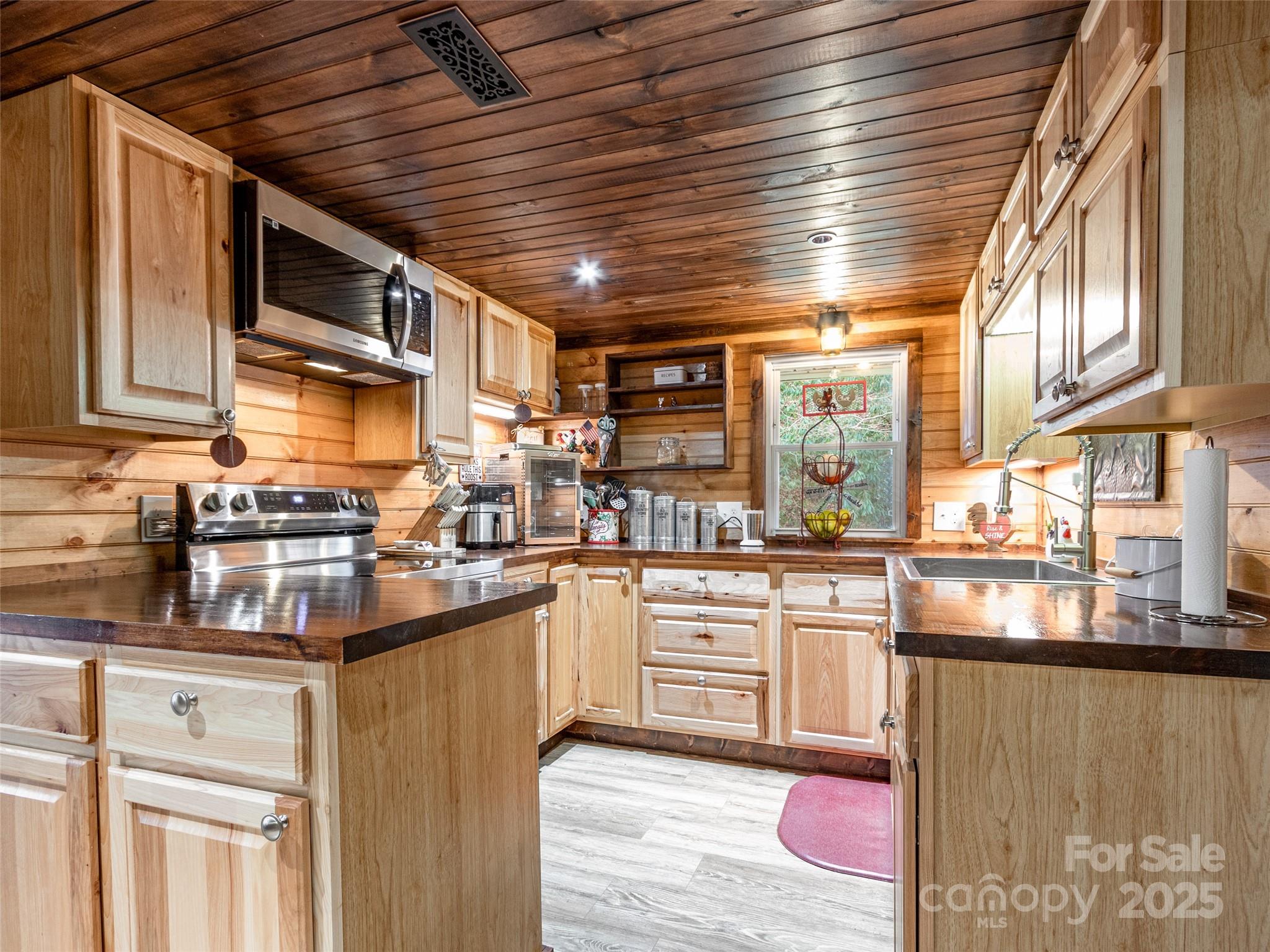 12982 US HWY 19W None — Burnsville
