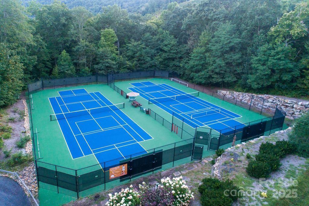 31 Whispering Falls Court #73 — Tuckasegee