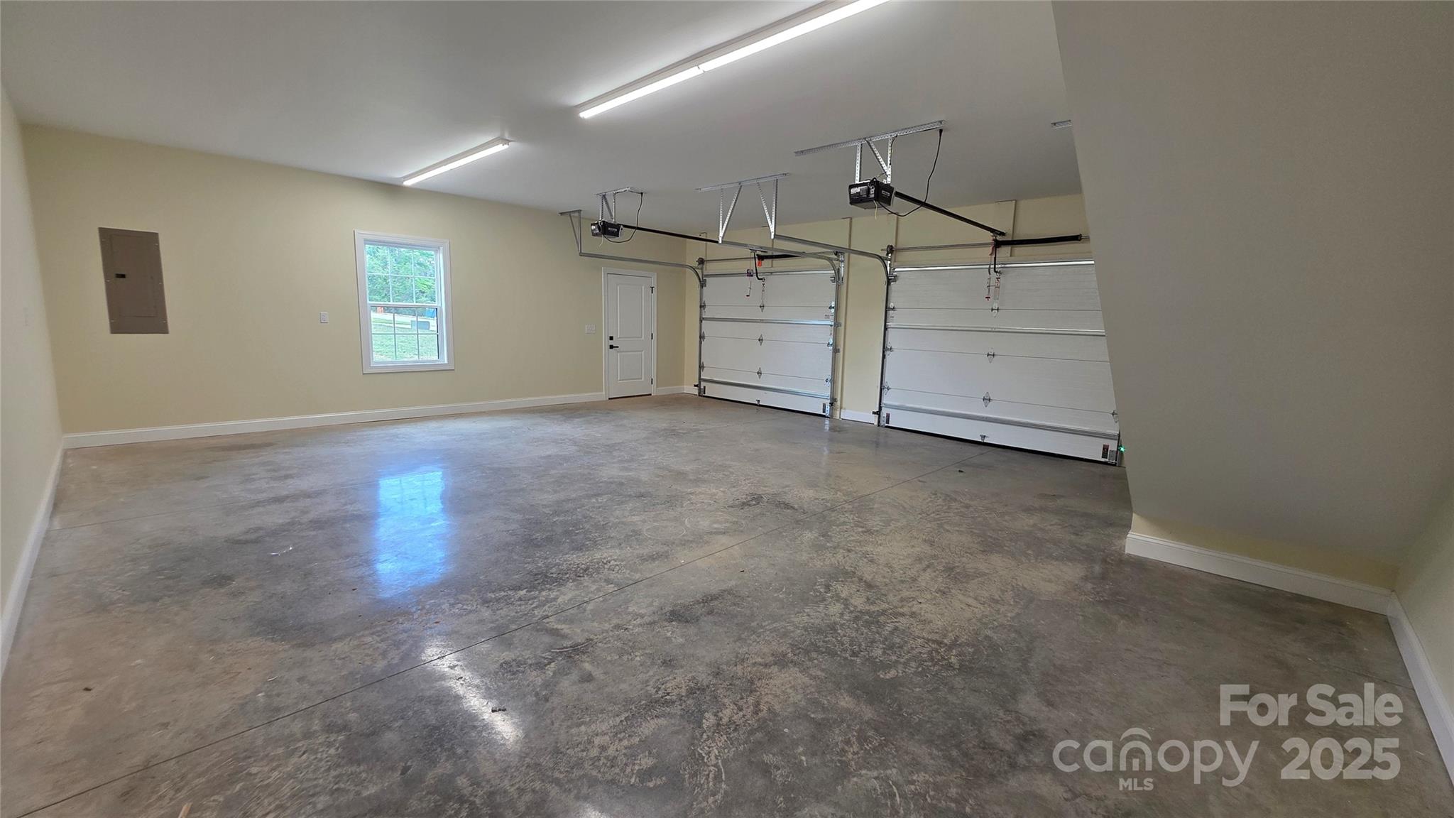 1060 Hawksbill Drive — Morganton