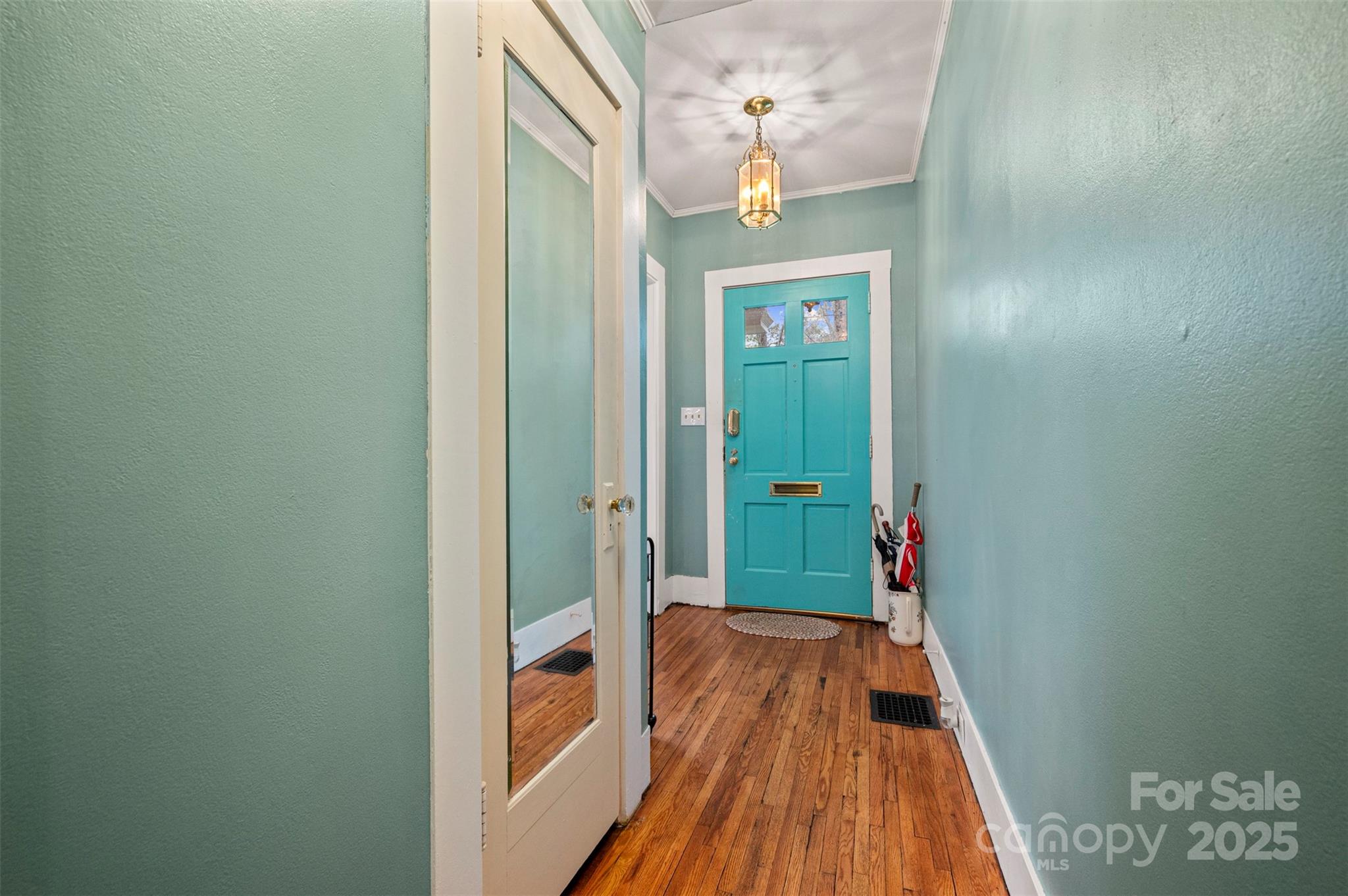 45 Pine Crest Lane — Tryon