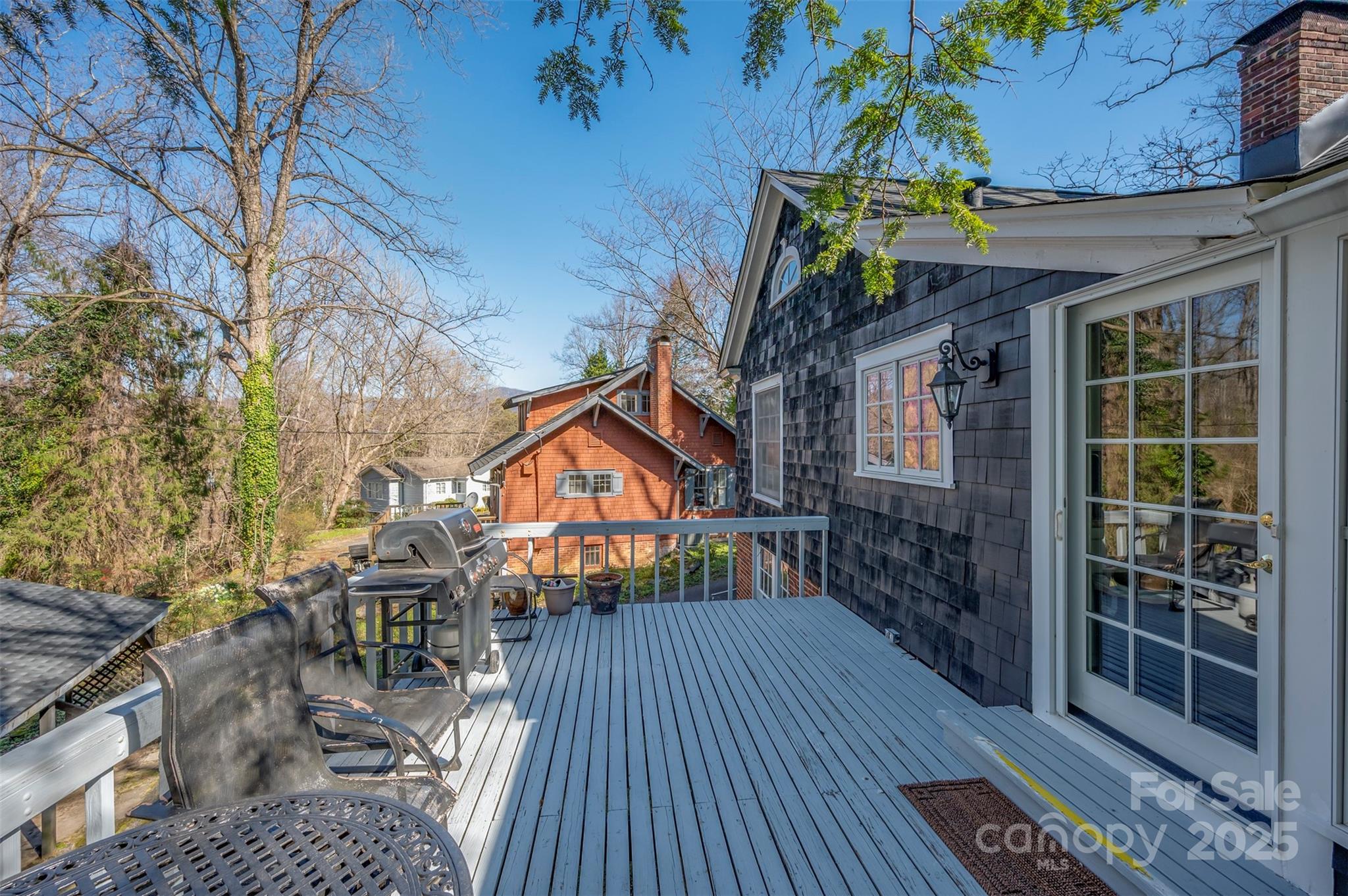 45 Pine Crest Lane — Tryon