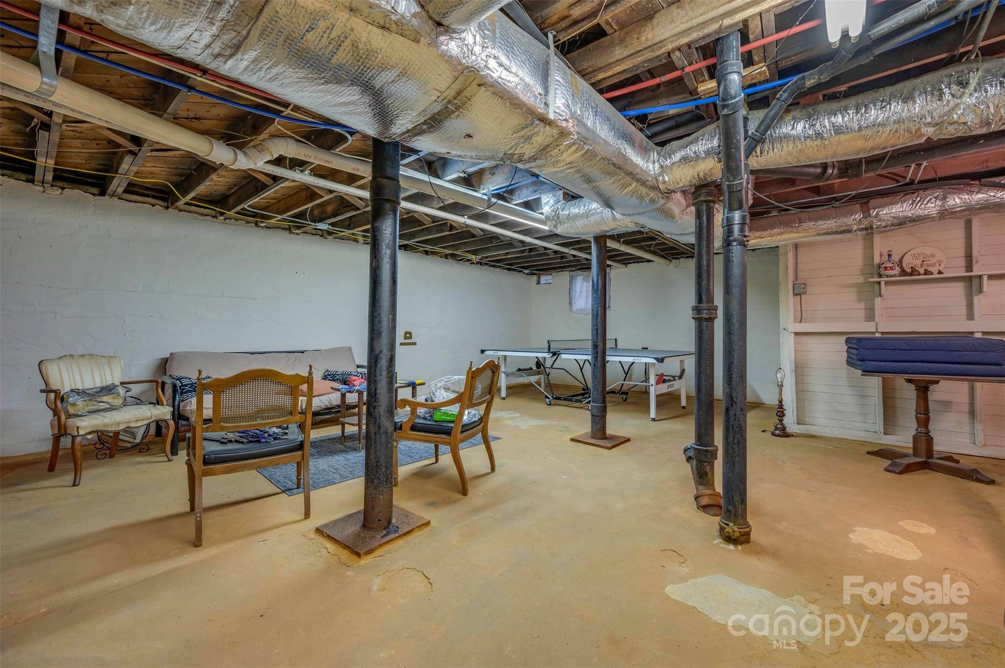 45 Pine Crest Lane — Tryon