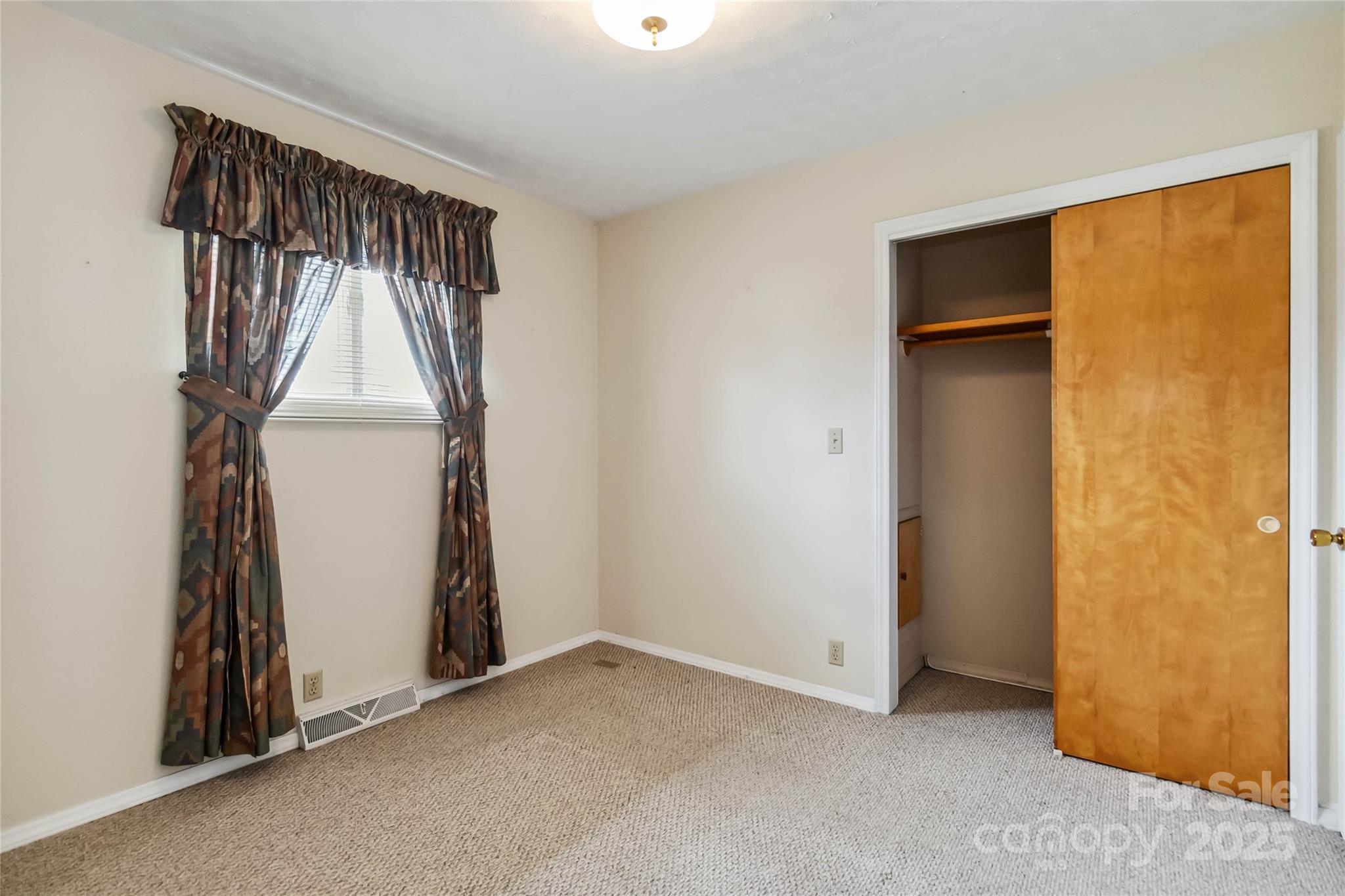 5643 Twinkle Drive — Concord