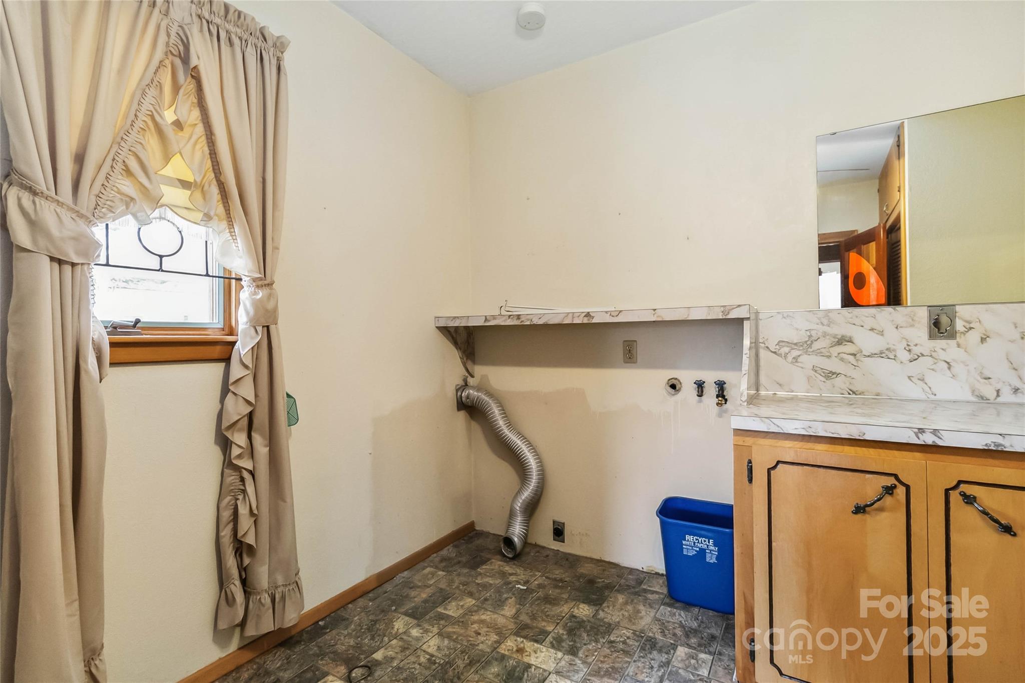 5643 Twinkle Drive — Concord