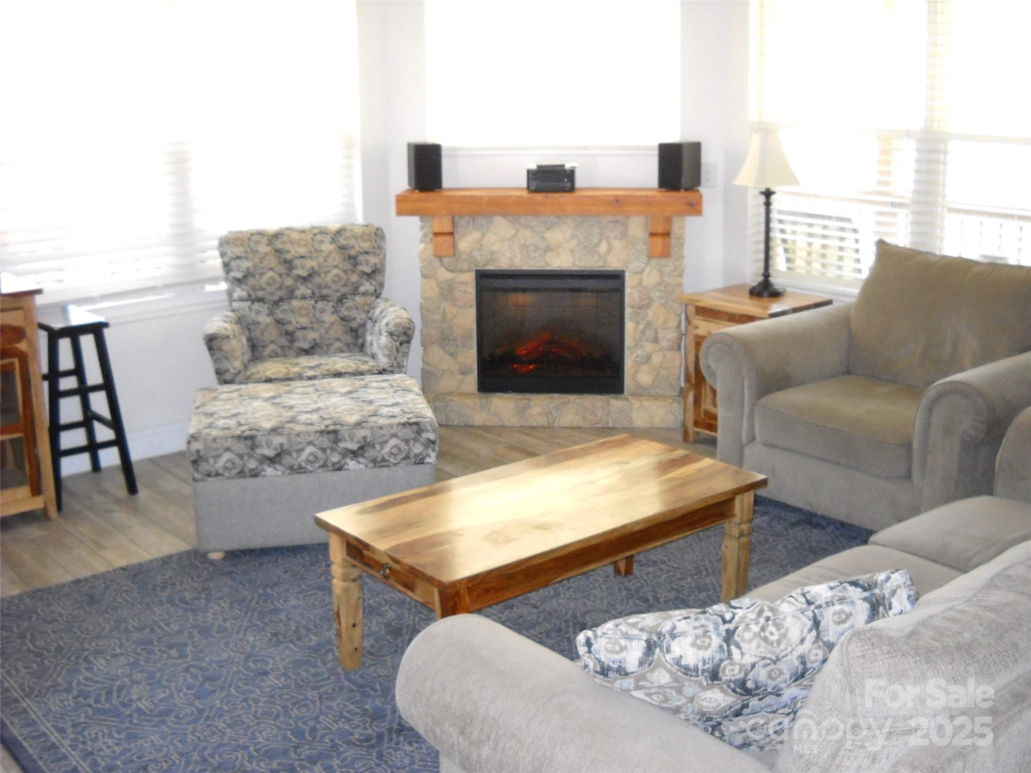 992 Hornet Drive — Whittier