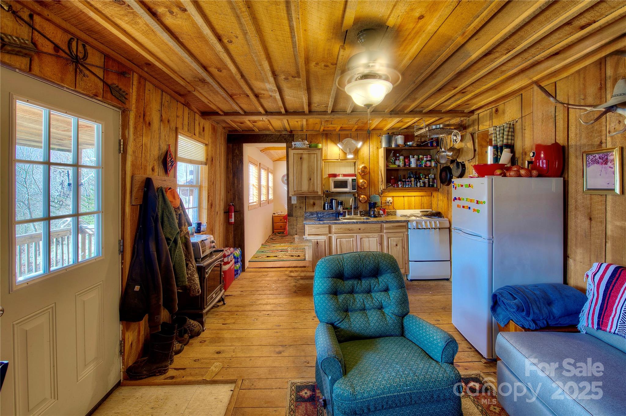 38 Buchanan Hill Road — Bakersville