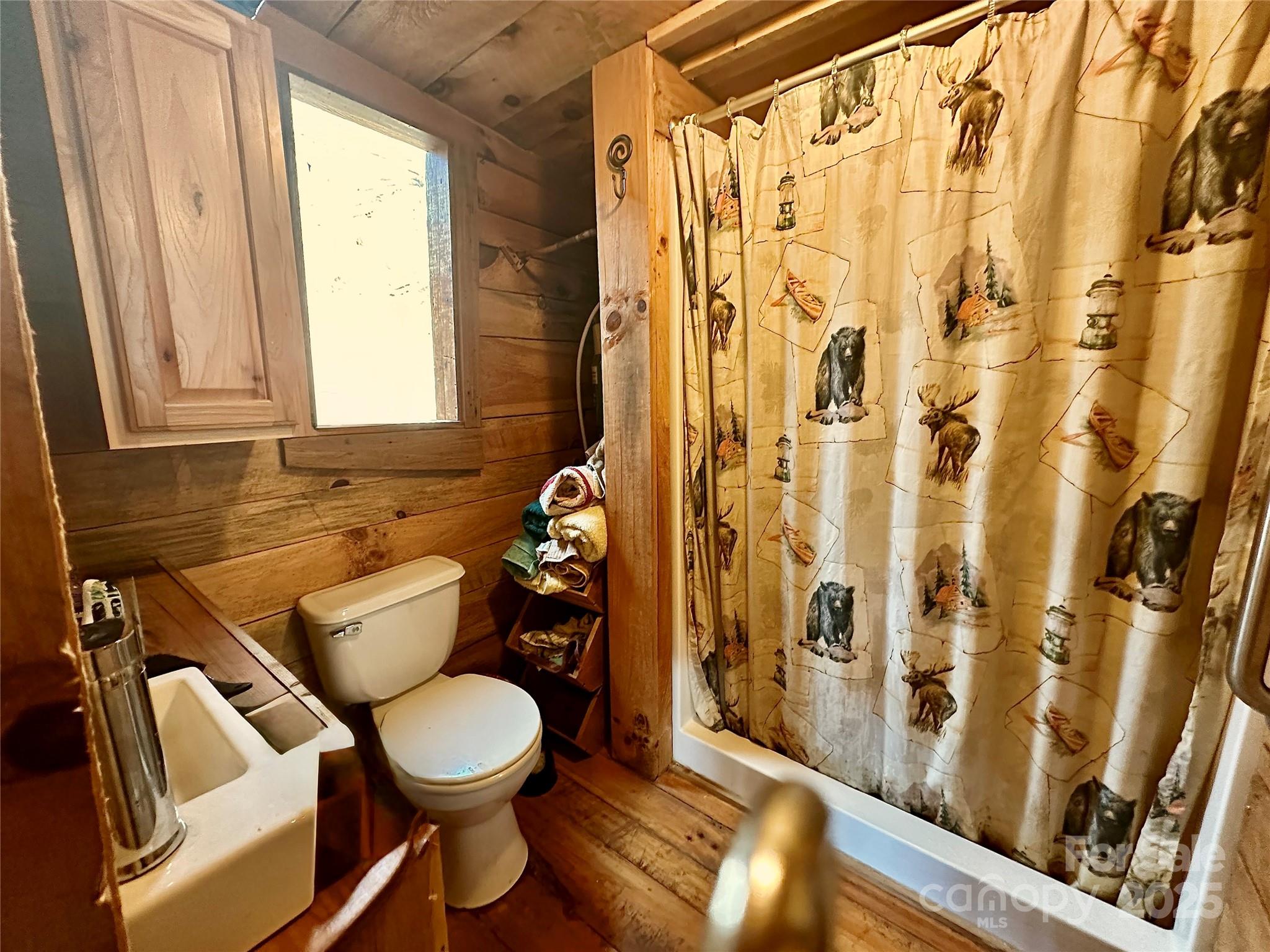 38 Buchanan Hill Road — Bakersville