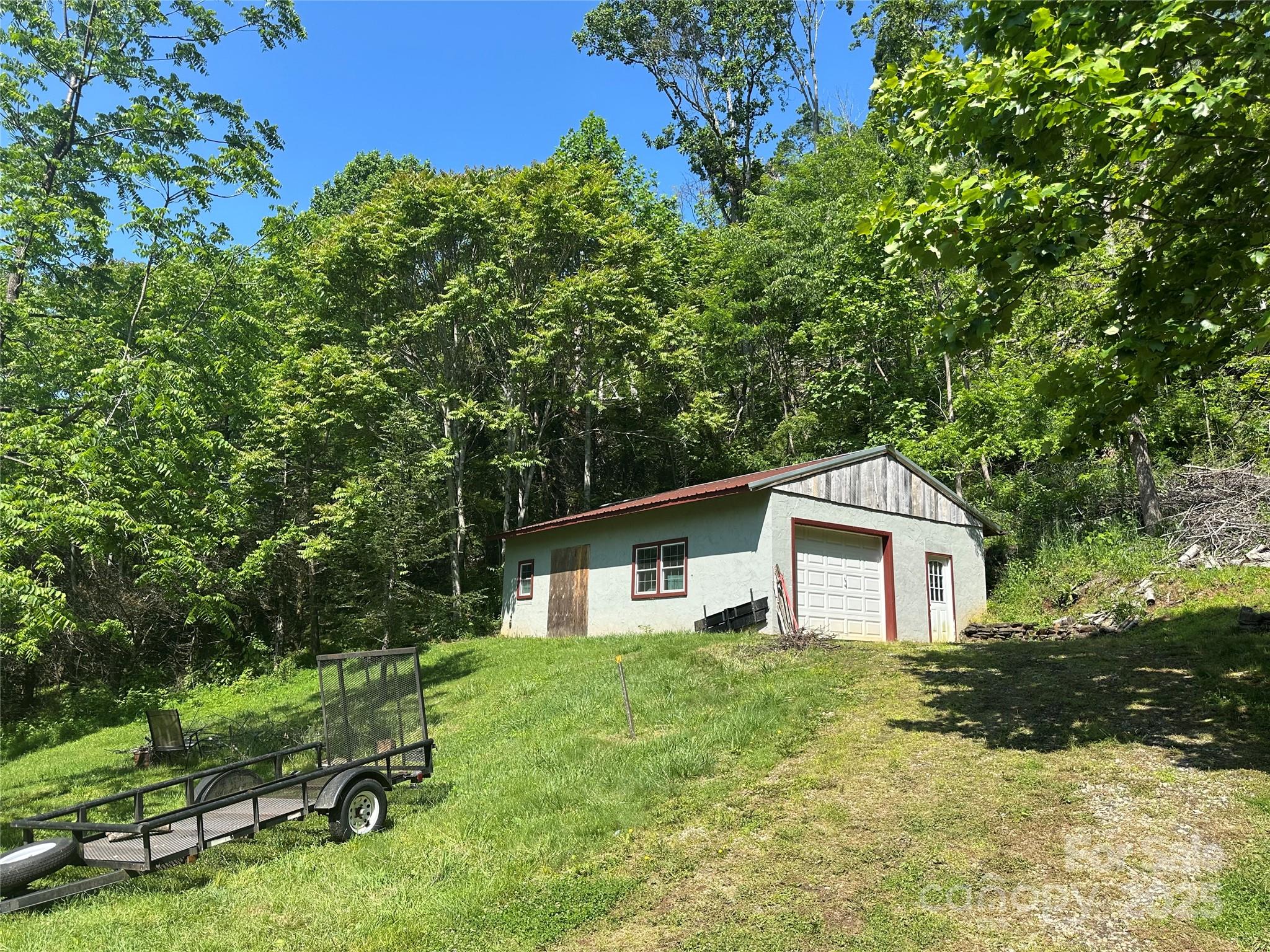 38 Buchanan Hill Road — Bakersville
