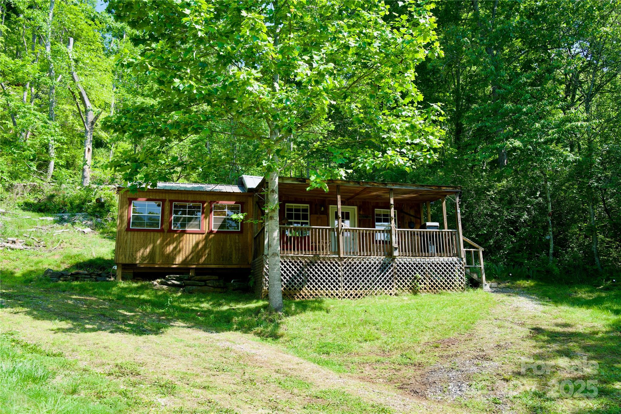38 Buchanan Hill Road — Bakersville
