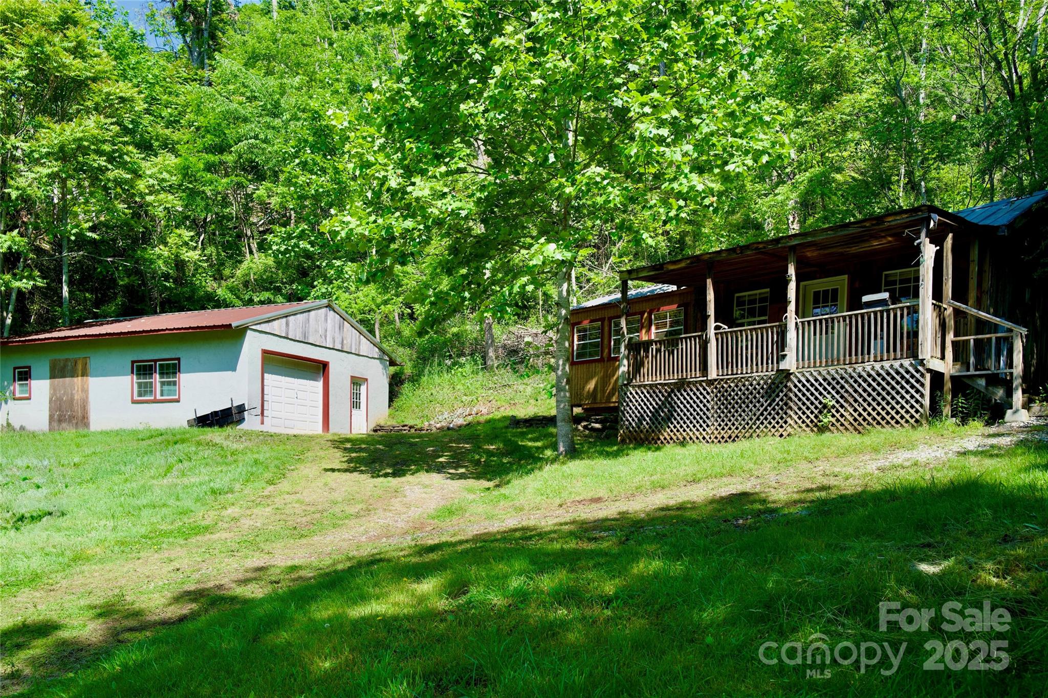 38 Buchanan Hill Road — Bakersville