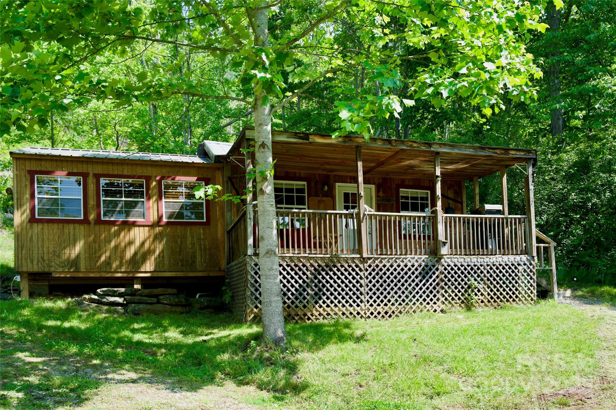 38 Buchanan Hill Road — Bakersville