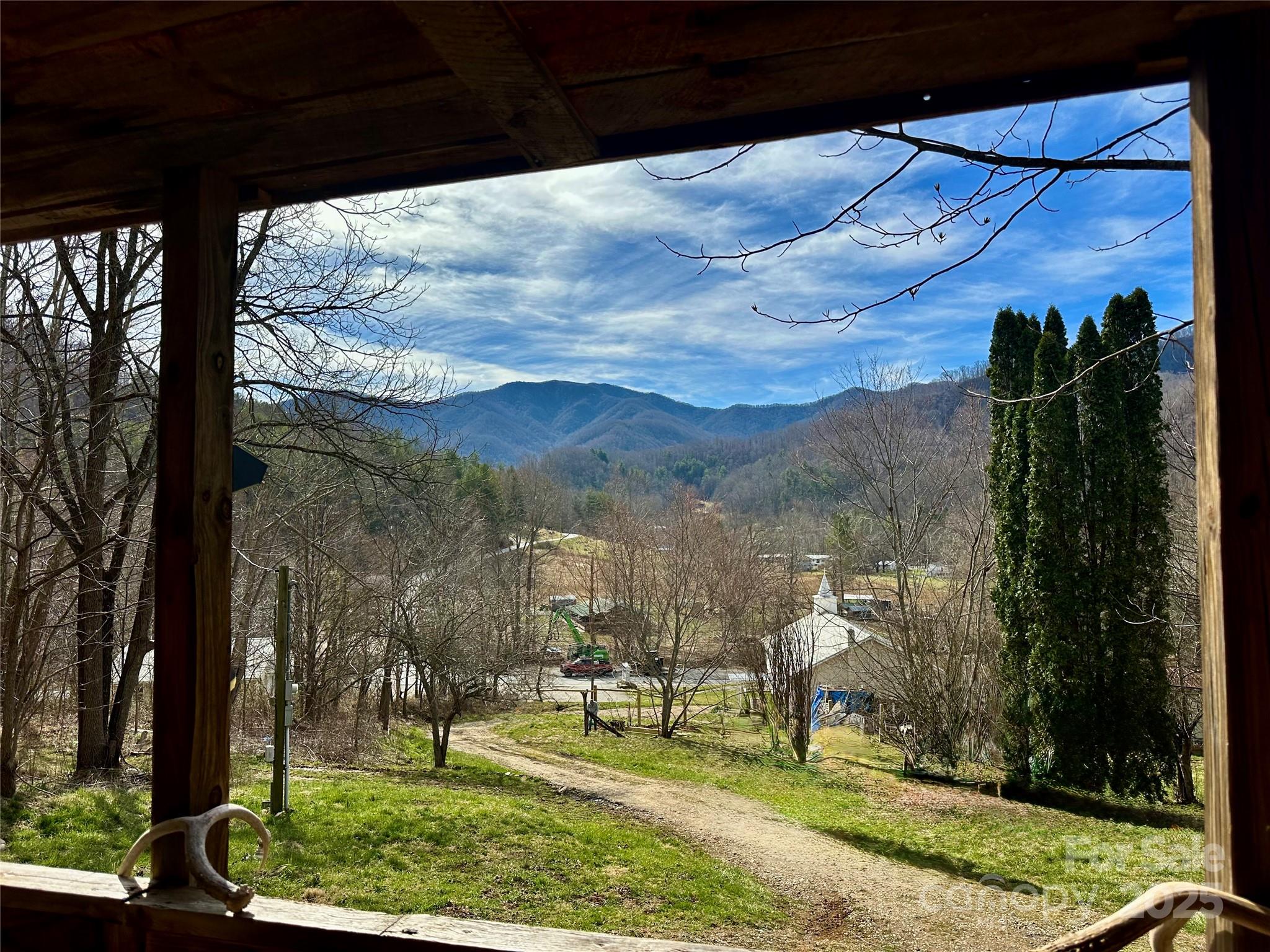 38 Buchanan Hill Road — Bakersville