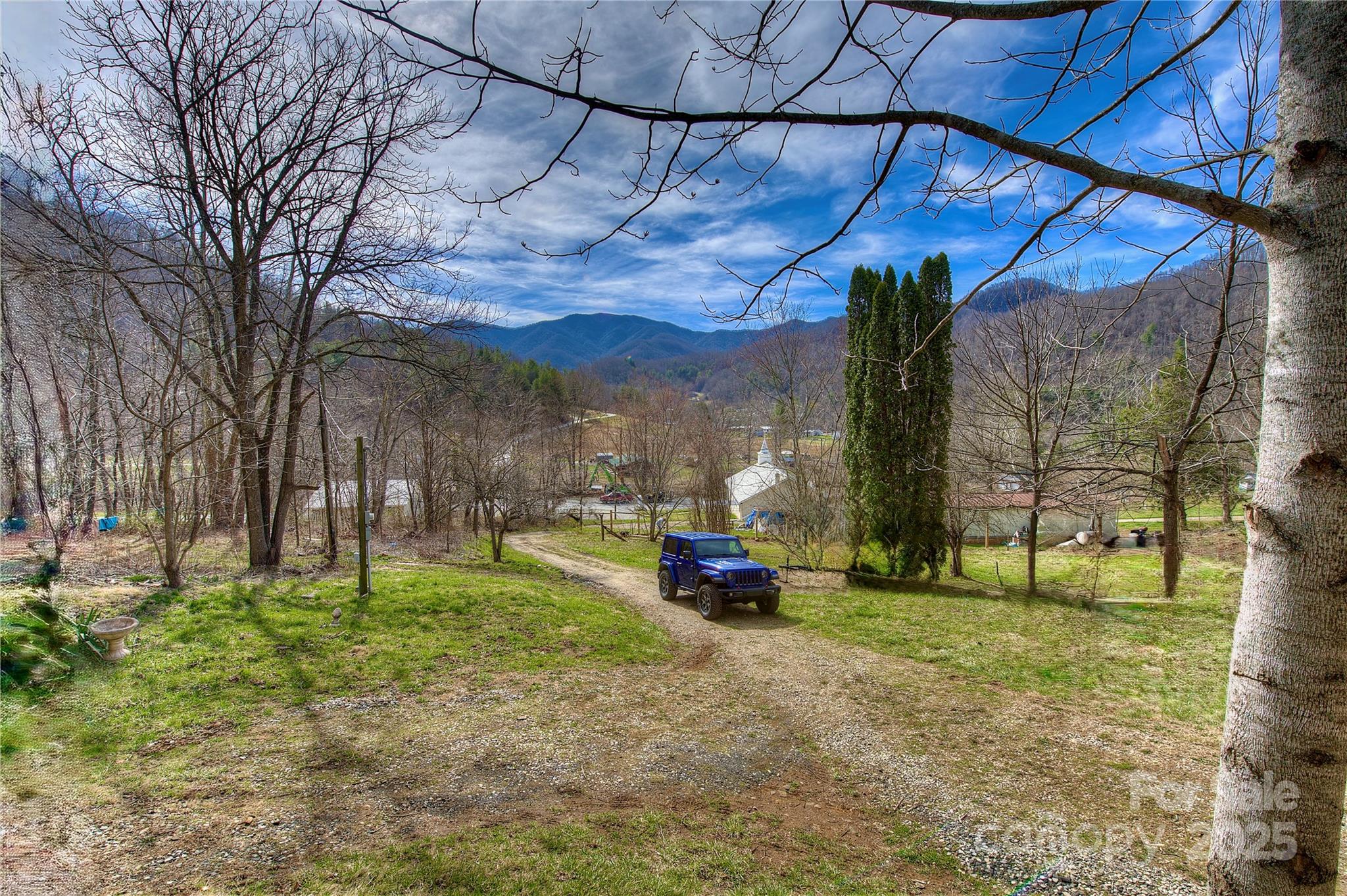 38 Buchanan Hill Road — Bakersville