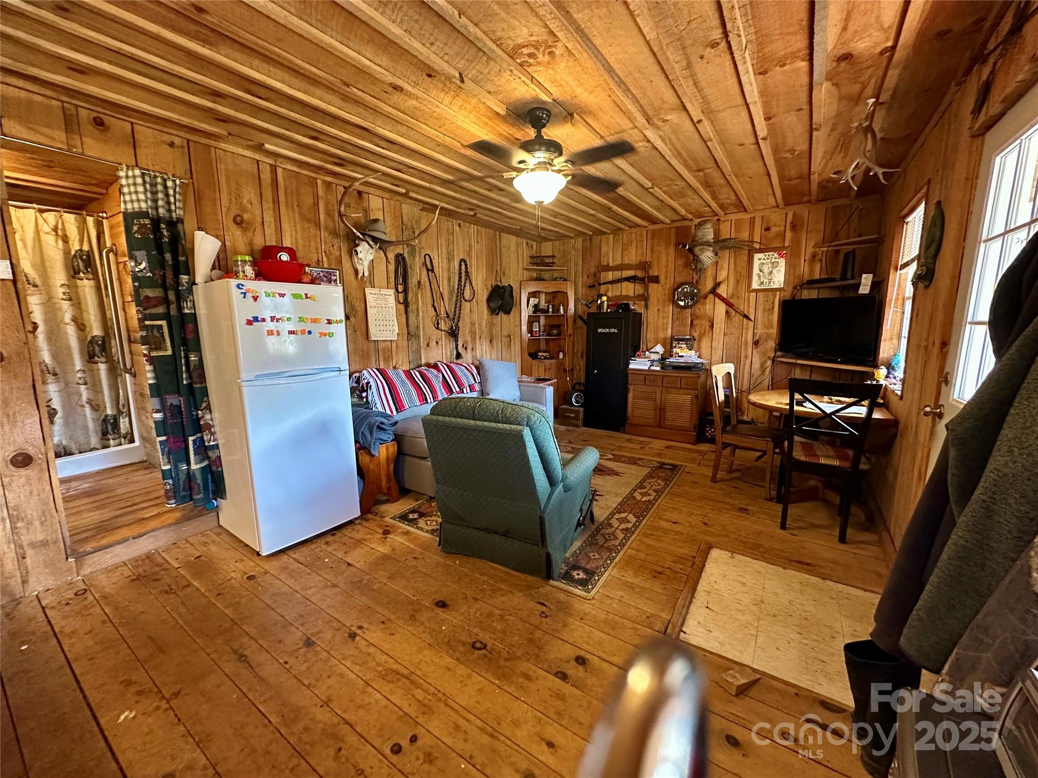 38 Buchanan Hill Road — Bakersville