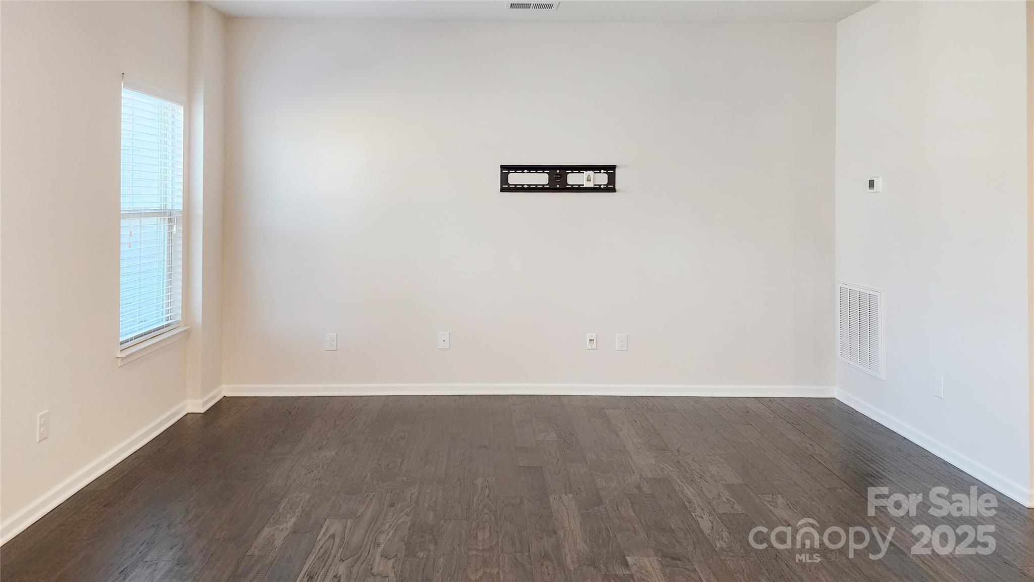 11044 Telegraph Road NW — Concord