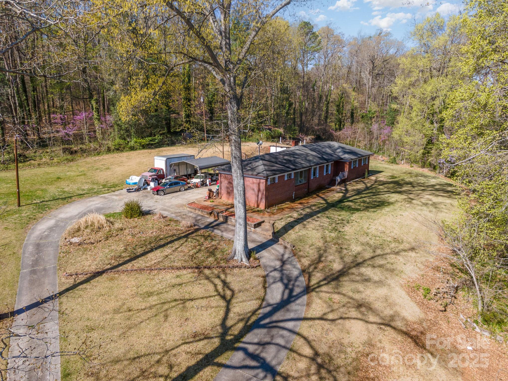 724 Rocky River Road W — Charlotte