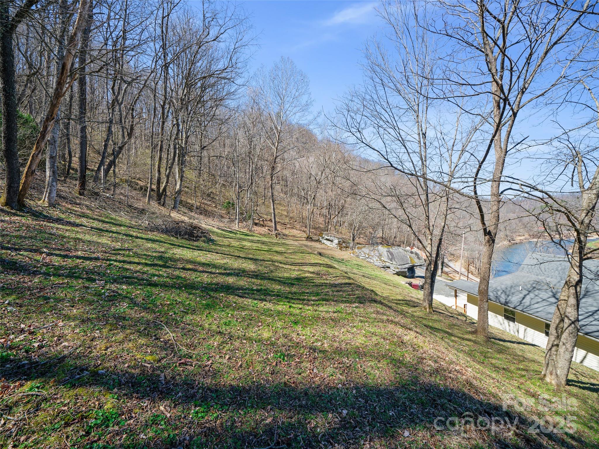 427 Johnson Cemetery Road — Bakersville