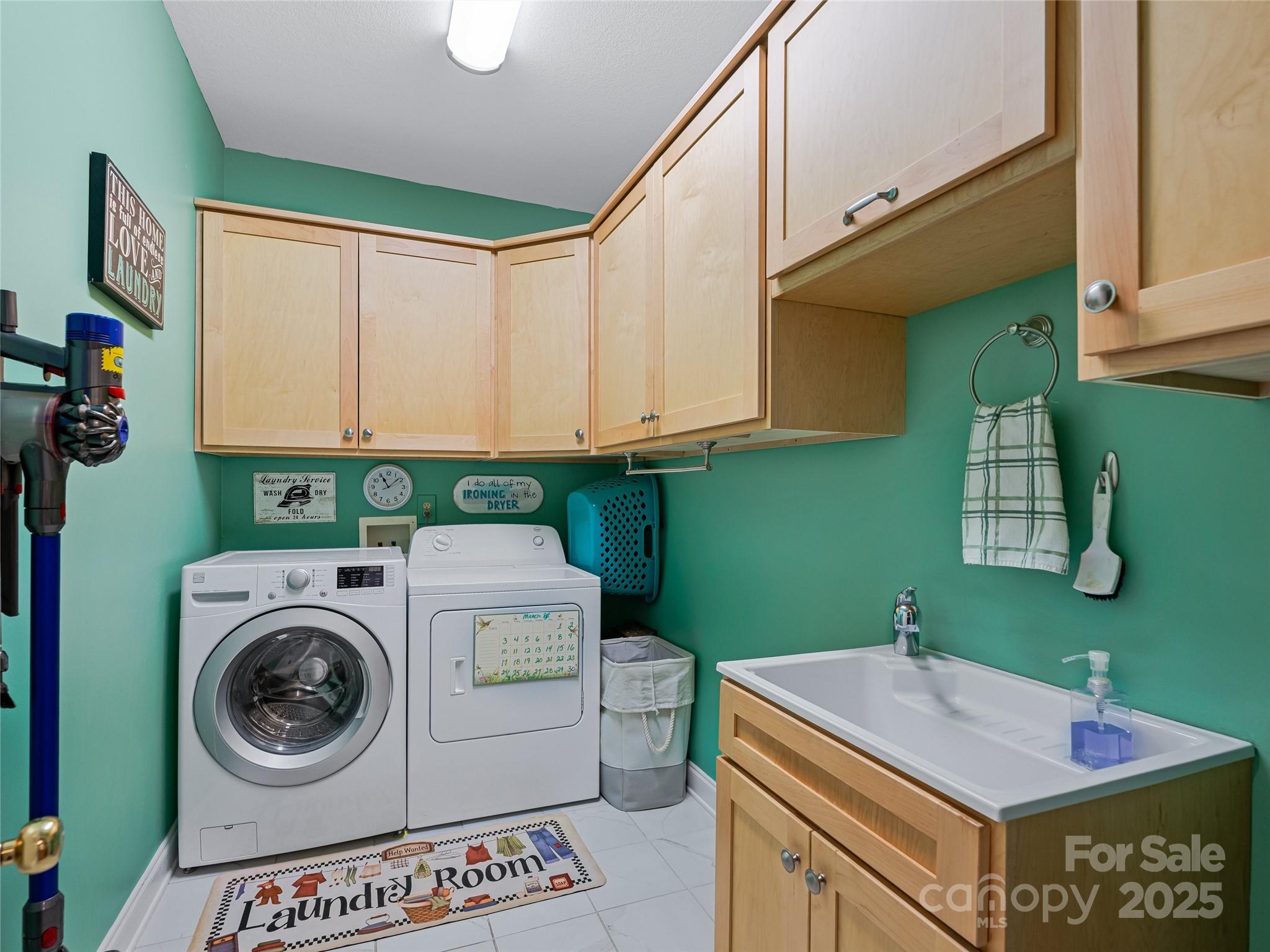 288 Hawks Point Drive — Zirconia