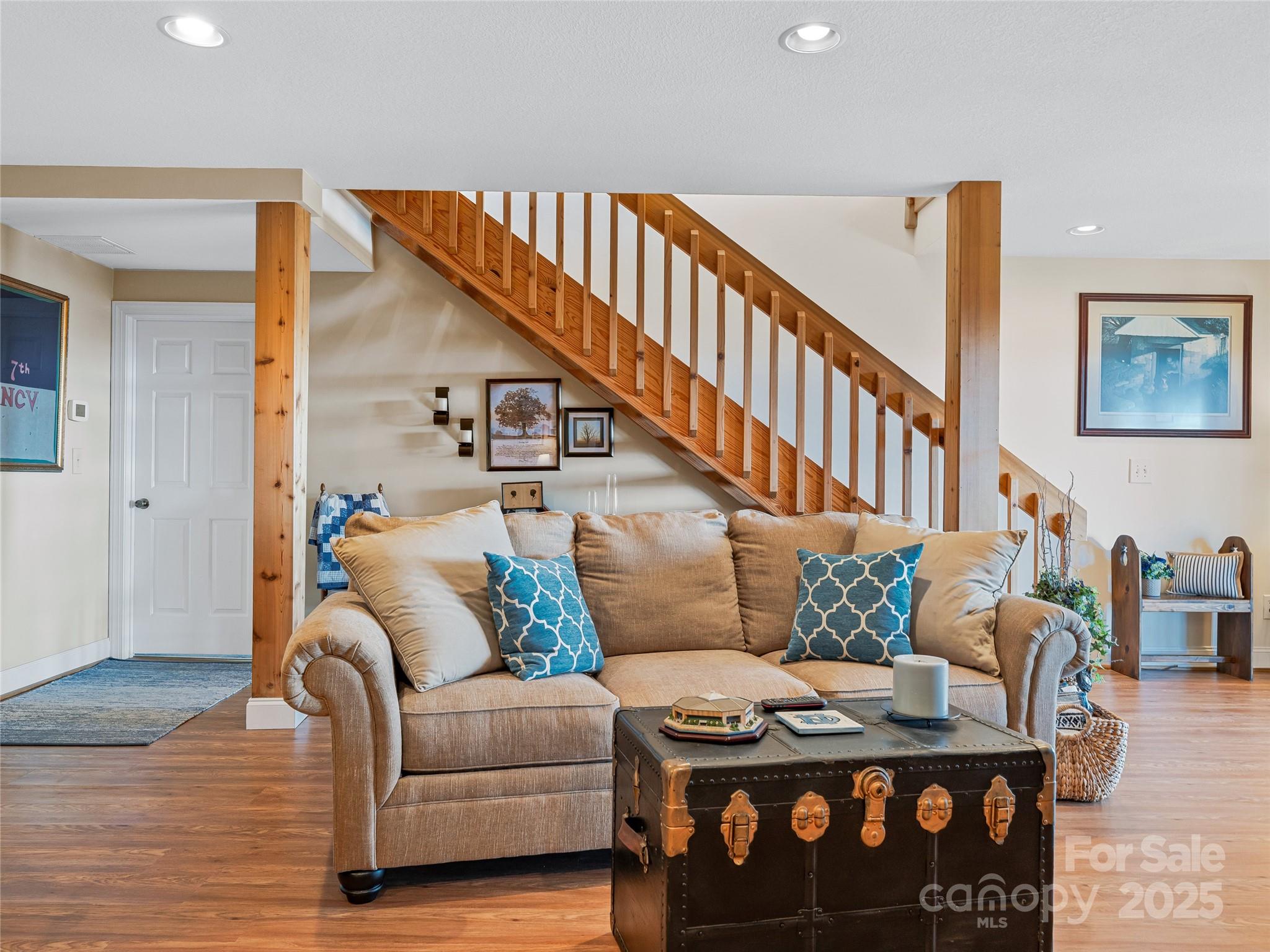 288 Hawks Point Drive — Zirconia