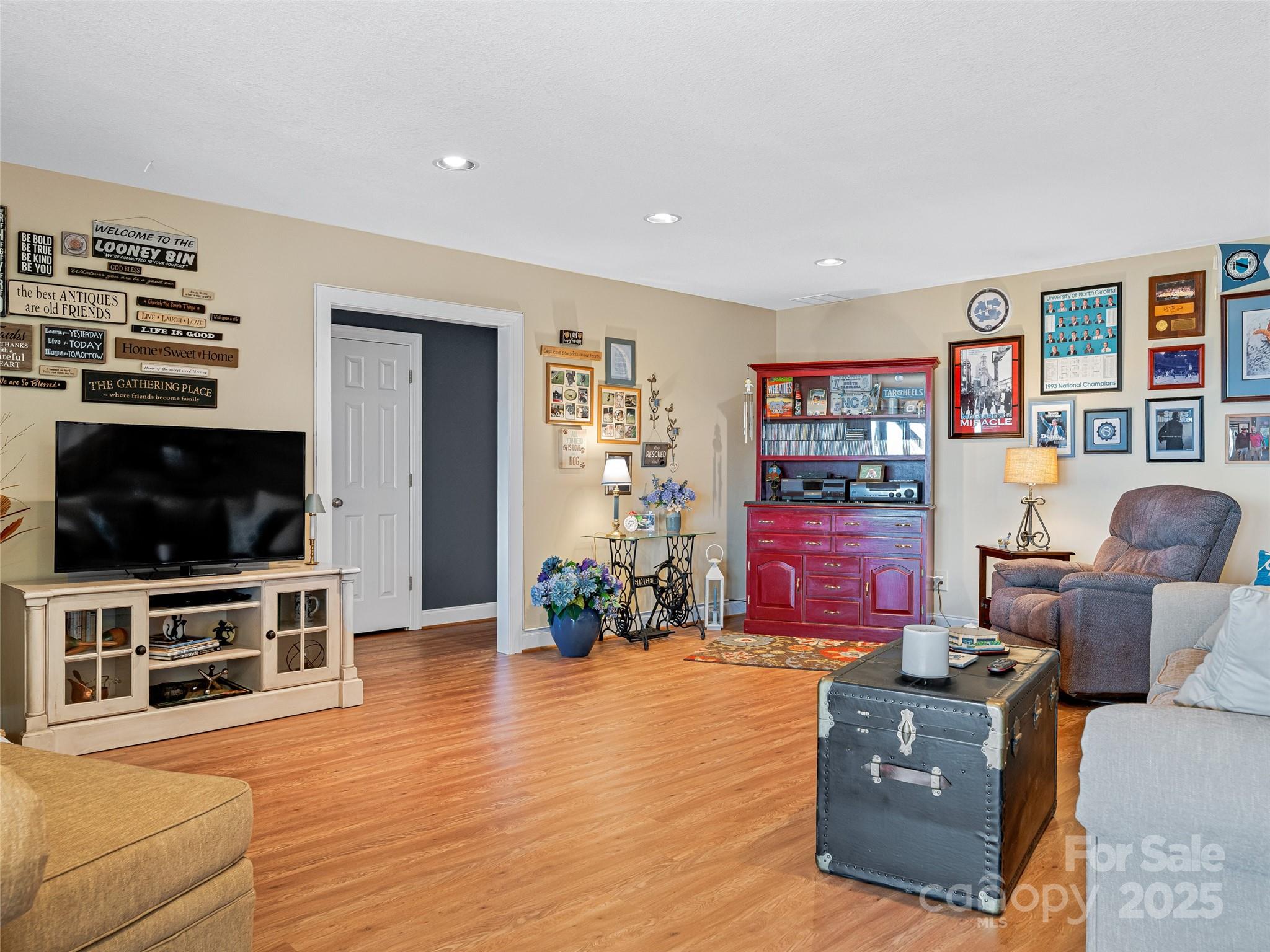 288 Hawks Point Drive — Zirconia