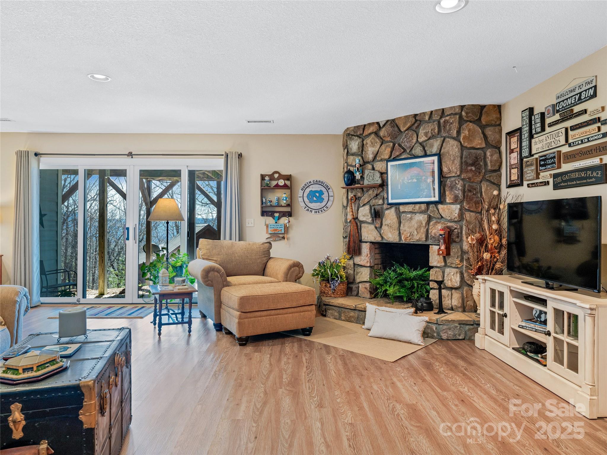 288 Hawks Point Drive — Zirconia