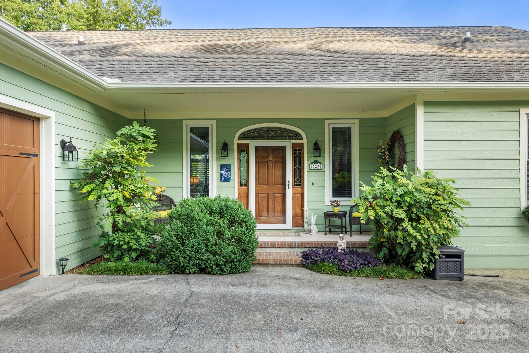 288 Hawks Point Drive — Zirconia