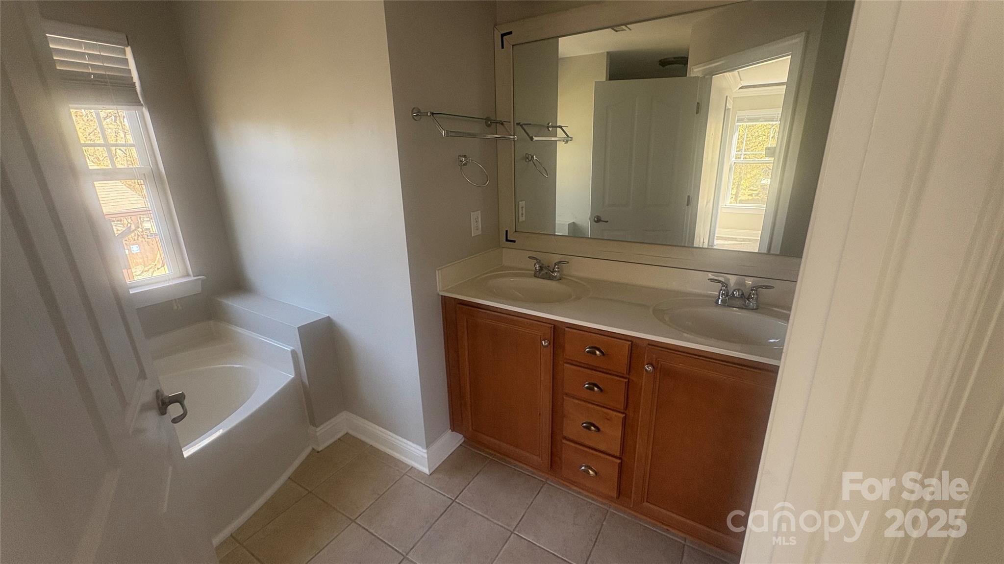 1134 Riverside Drive — Charlotte