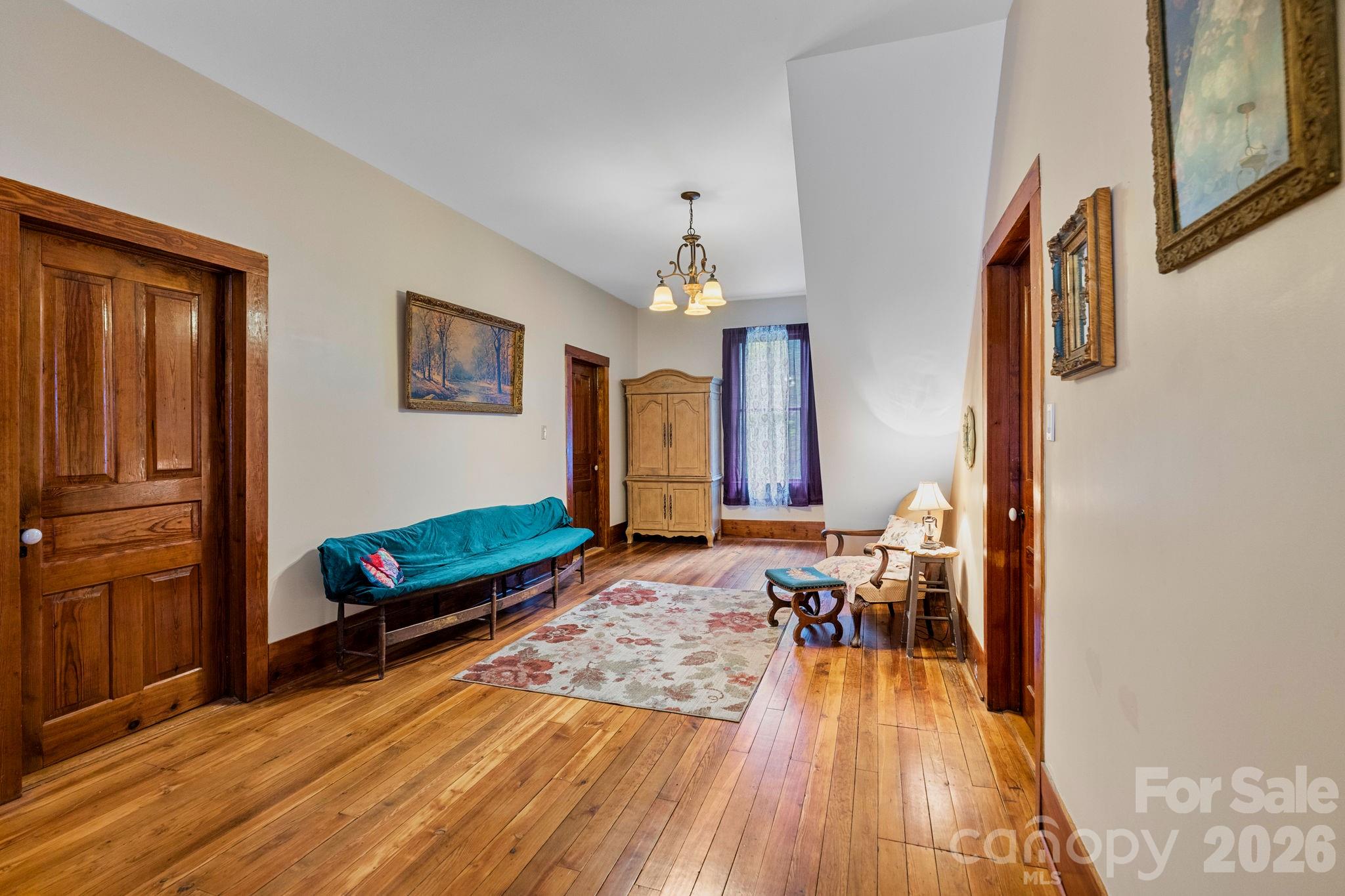 305 Ficker Circle — Hendersonville