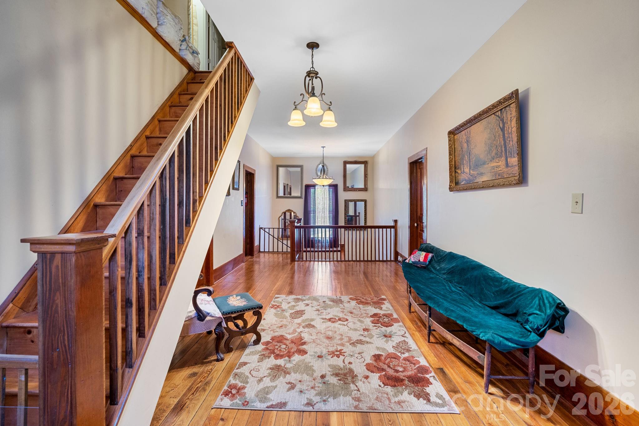 305 Ficker Circle — Hendersonville