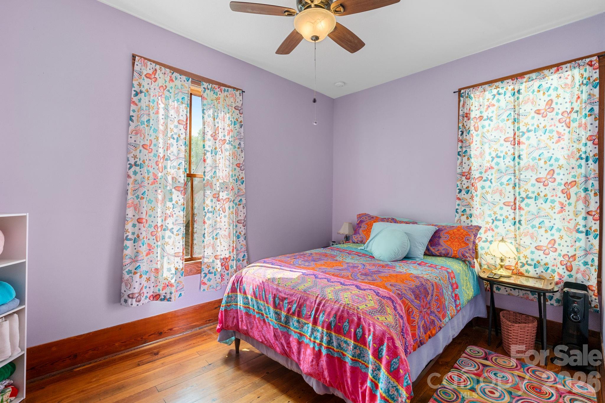 305 Ficker Circle — Hendersonville