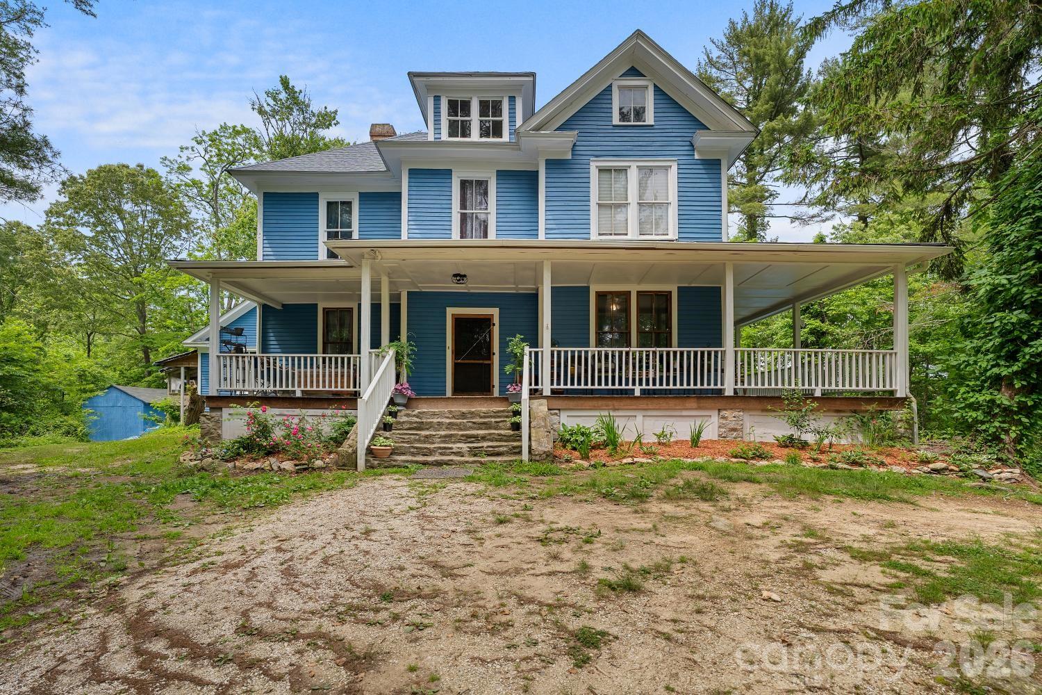 305 Ficker Circle — Hendersonville