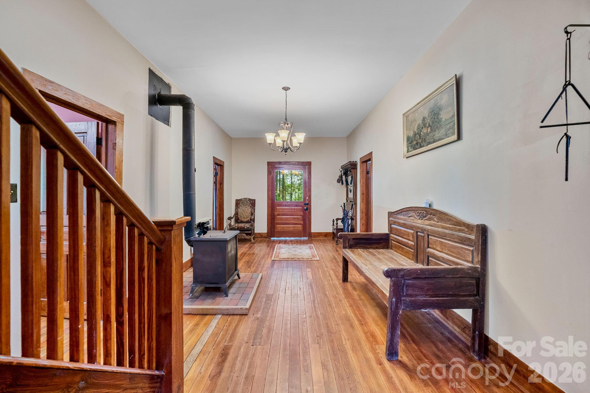 305 Ficker Circle — Hendersonville