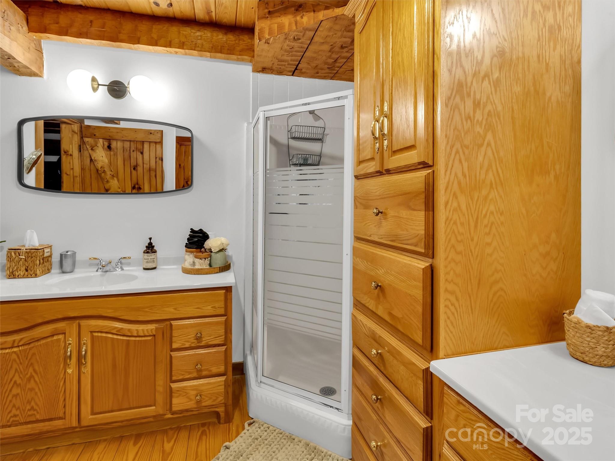 7810 Little Snowbird Road — Robbinsville